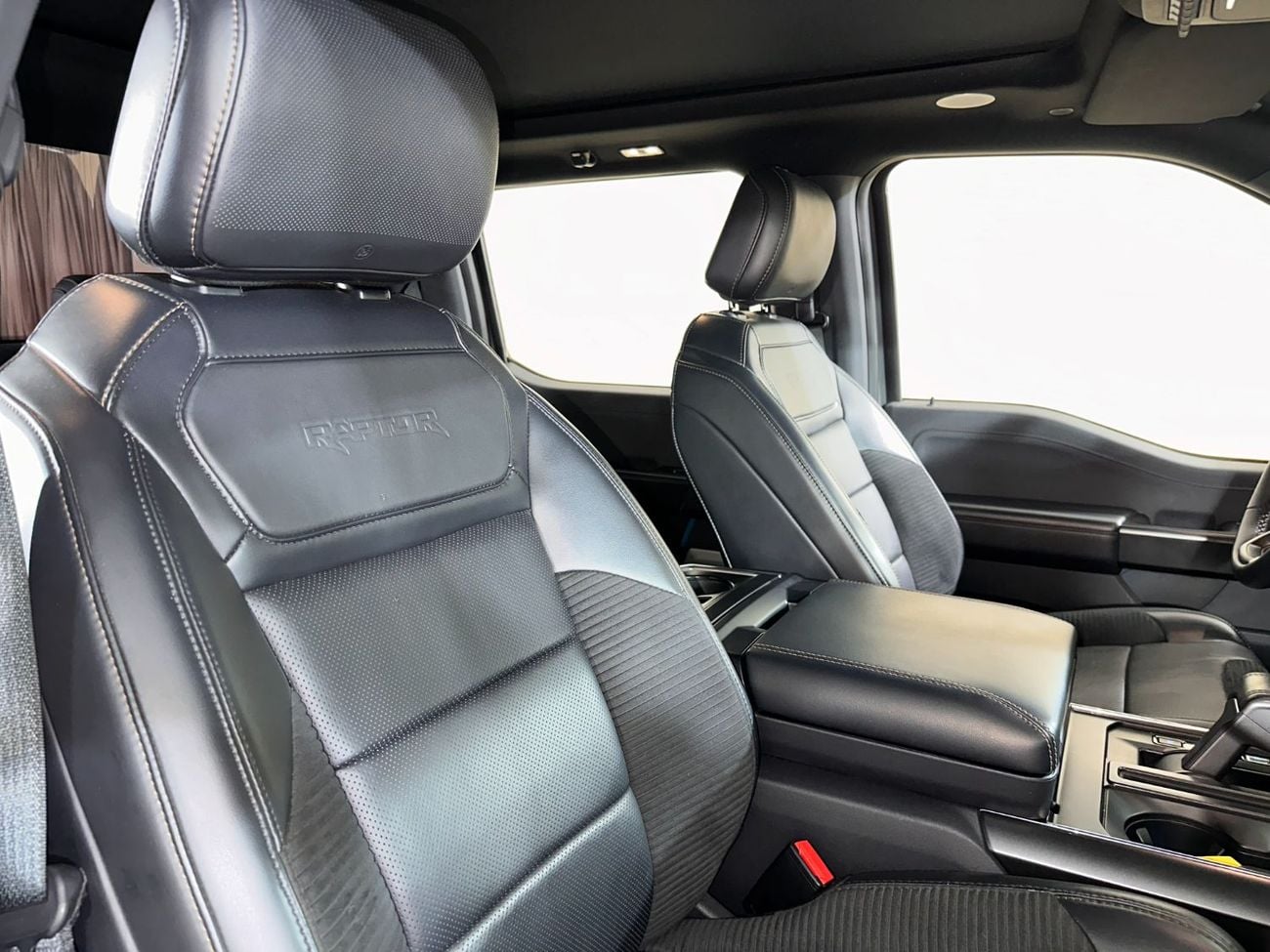 فورد F 150 RAPTOR CREW CAB LUX RP1621C / AL TAYER MOTORS/ AL QOUZ SHOWROOM