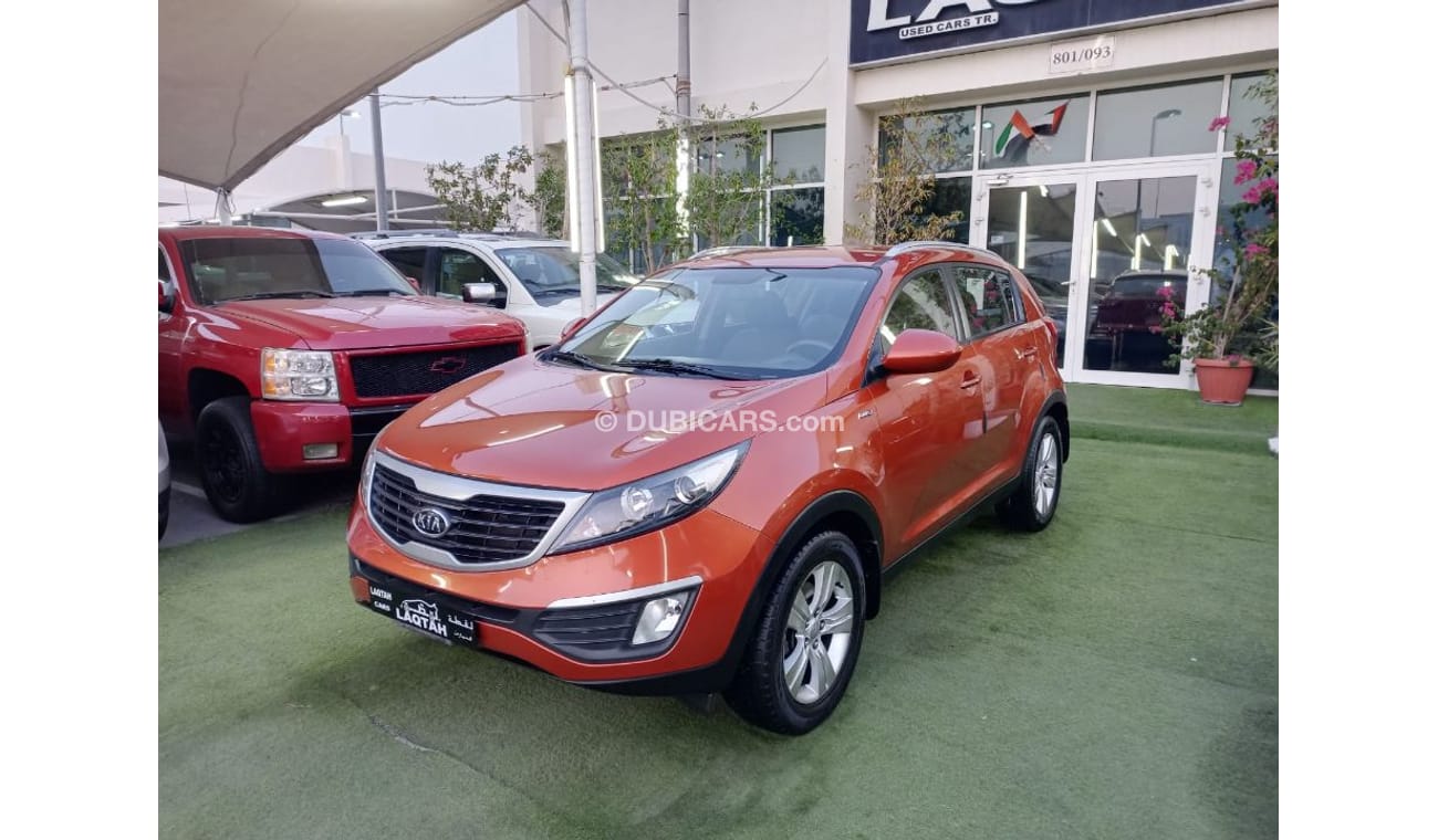 Kia Sportage 2012 Gulf model, agency paint, alloy wheels, cruise control, rear wing camera, in excellent conditio