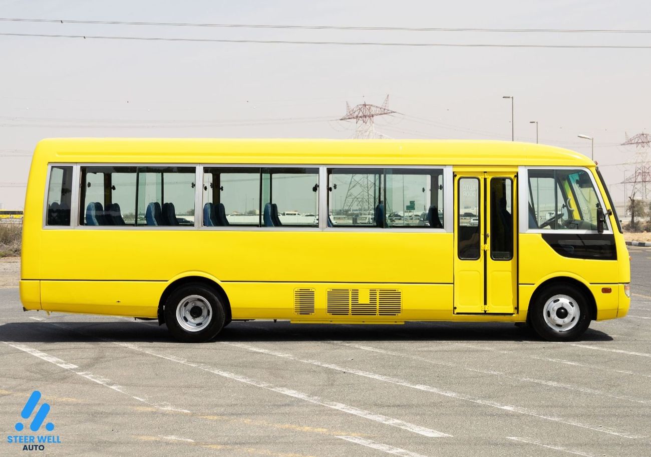 Mitsubishi Rosa 2016 32 Seater School Bus 4.2L Diesel MT / Like New Condition / GCC Specs / Book Now