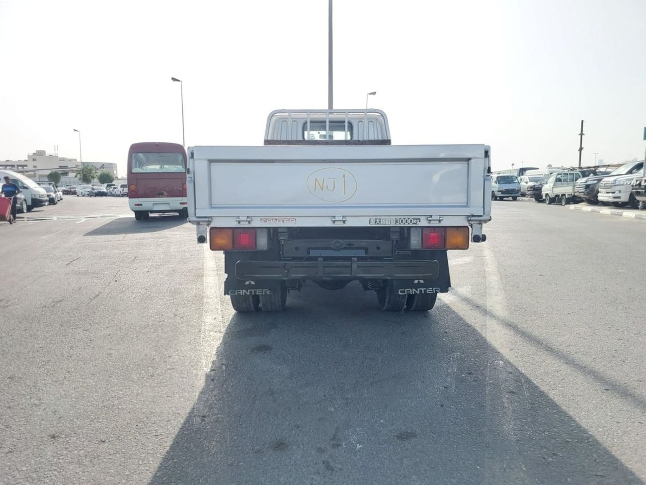 Mitsubishi Fuso Canter MITSUBISHI CANTER TRUCK RHD 1997 MODEL 4.6 L DIESEL MANUAL(PM30878)