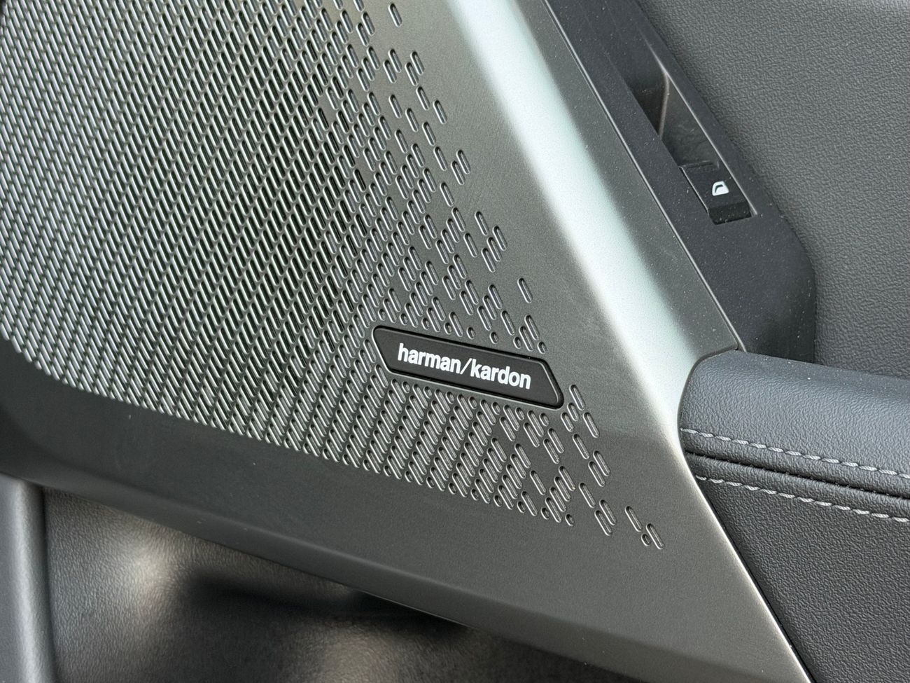 بي أم دبليو 530i Xdrive 530i