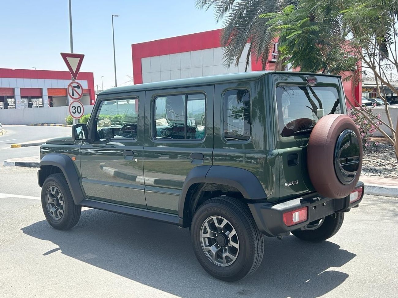 سوزوكي جيمني 1.5L GLX (A/T) 2025 GCC AL ROSTAMANI WITH AGENCY WARRANTY IN BRAND NEW CONDITION
