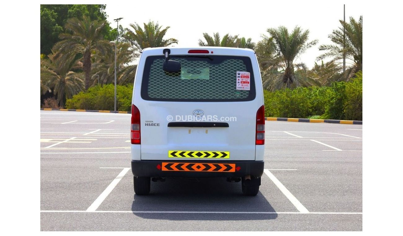 Toyota Hiace GL - Standard Roof M/T - Petrol | GCC Specs - Well Maintained Dry Delivery Van