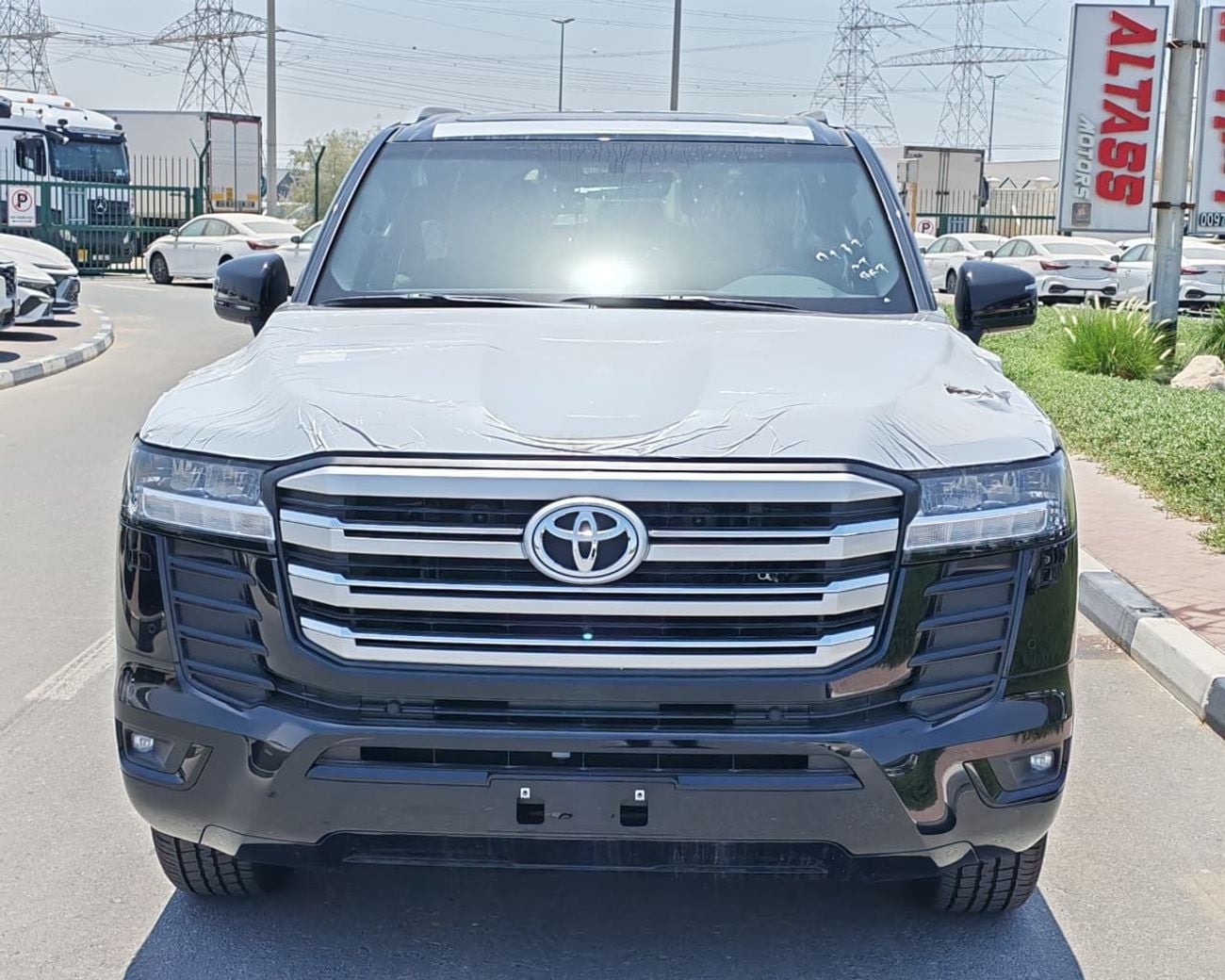 Toyota Land Cruiser 2026 Toyota Land Cruiser LC300 GXR High Option with Sunroof 4.0L V6 Petrol A/T 4WD Export Only