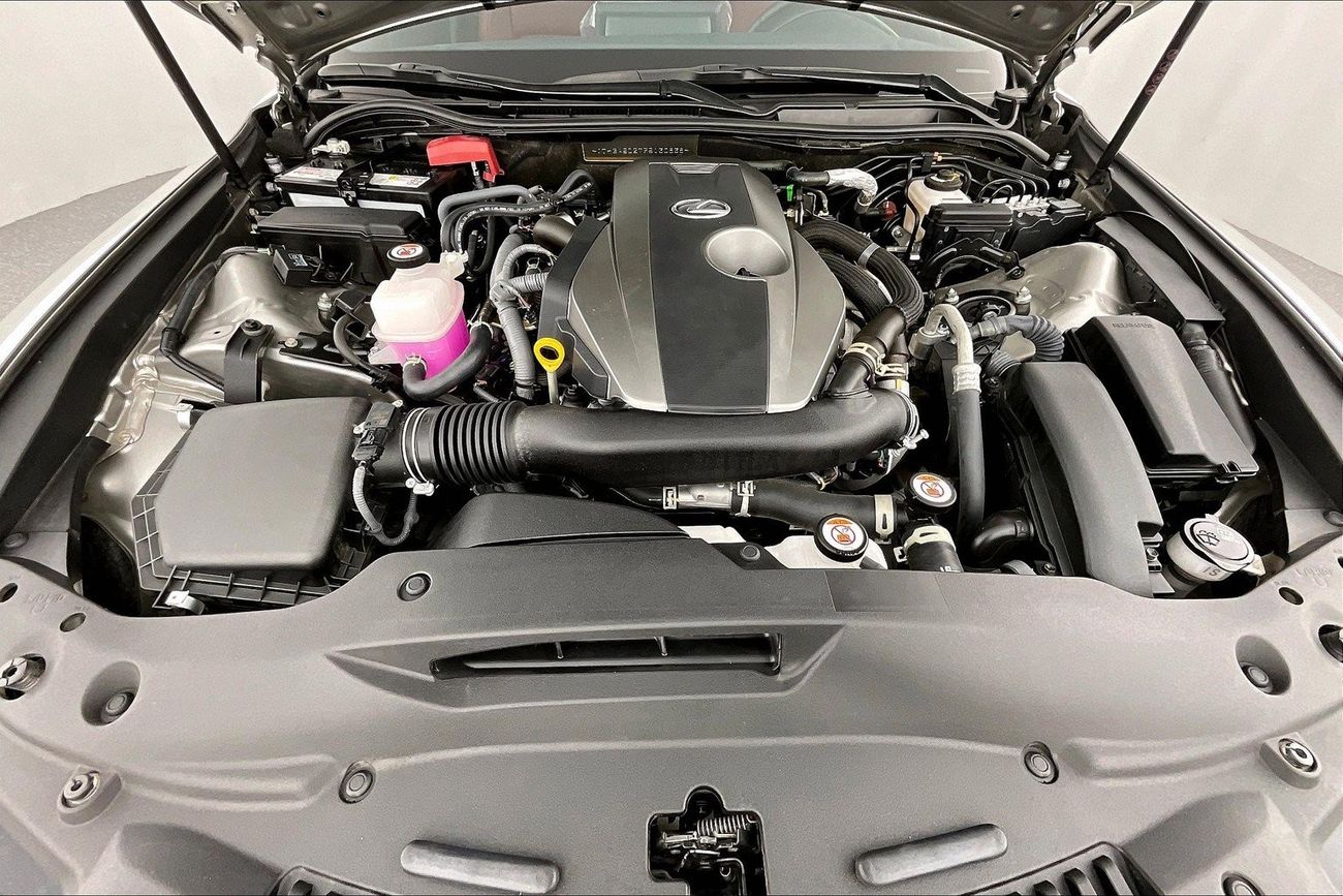 Lexus IS300 Premier | 1 year free warranty | 0 Down Payment