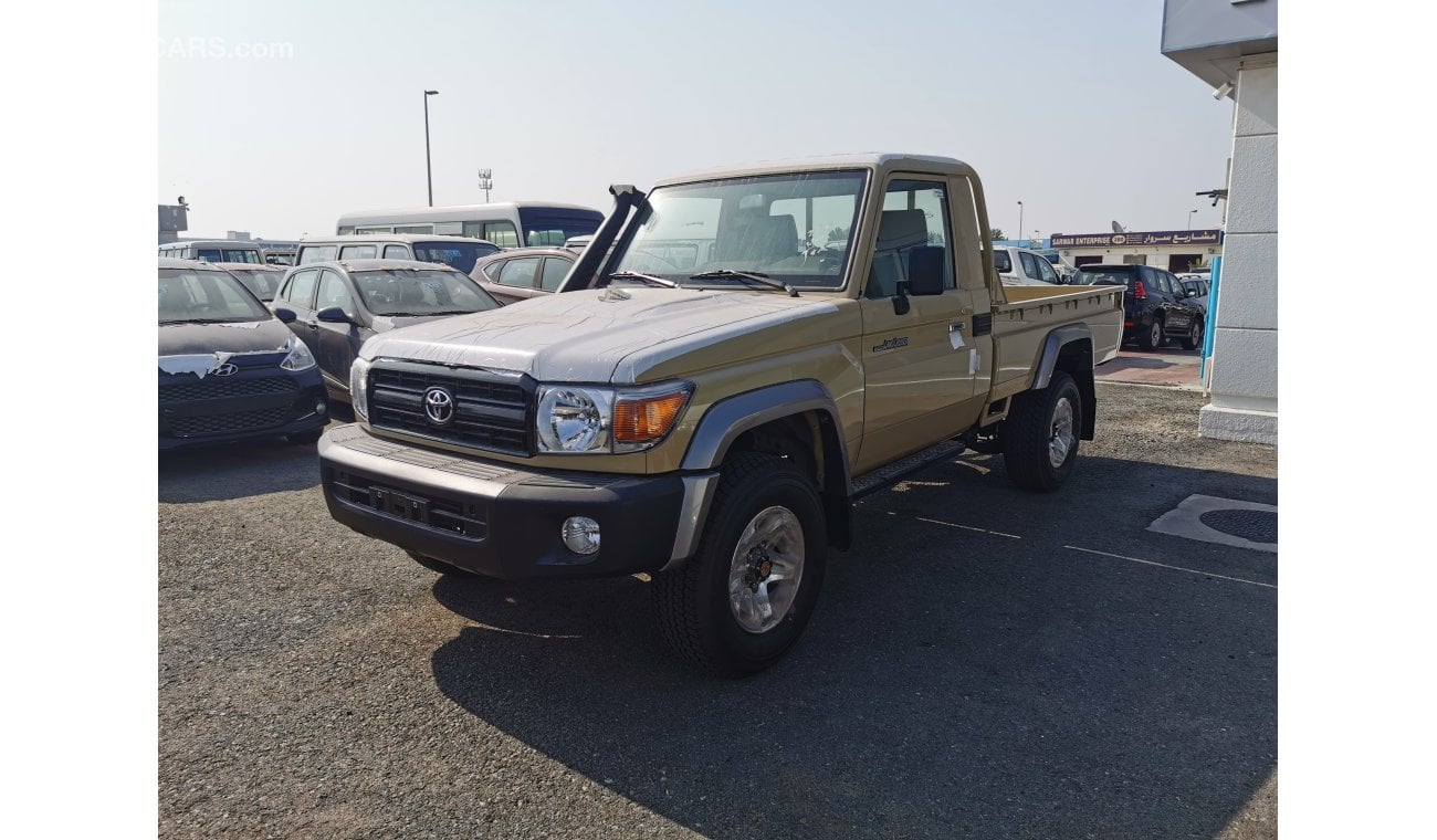 Toyota Land Cruiser Pick Up SINGLE CABIN V-6 DIESEL 2020 MODEL WITH ALLOY WHEELS ONLY FOR EXPORT VERY GOOD PRICE FOR EXPORT ONLY