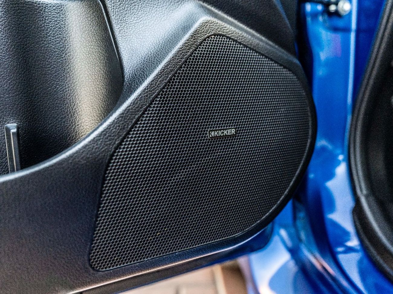 سوبارو امبريزا WRX