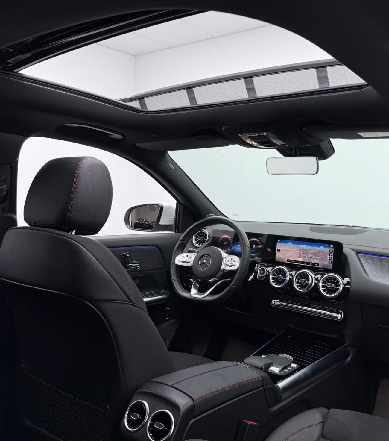 Mercedes-Benz EQA 350 SUV 4MATIC 2024 Mercedes Benz EQA 350 4Matic, 5 Years Warranty + Service Pack, Very Low Km, Fully Loaded