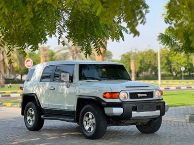 Toyota FJ Cruiser BASE GCC Specs - Reliable and Ready Adventure!
