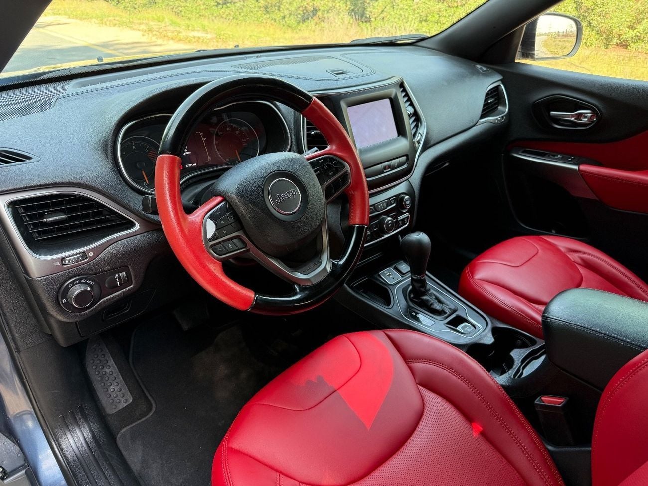 جيب شيروكي Sport 2.4L