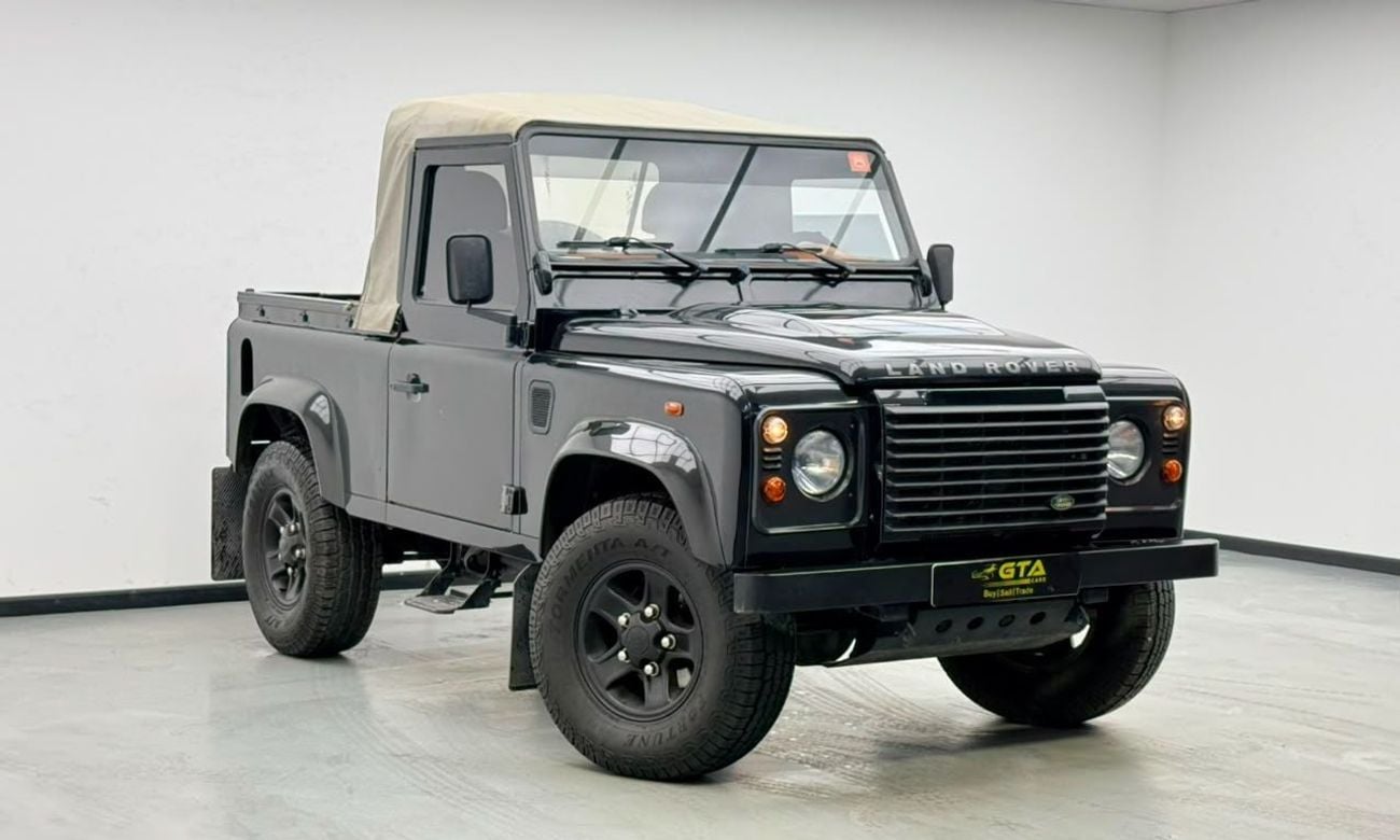 لاند روفر ديفندر 90 2009 Land Rover Defender 90, Excellent Condition, GCC Specs.