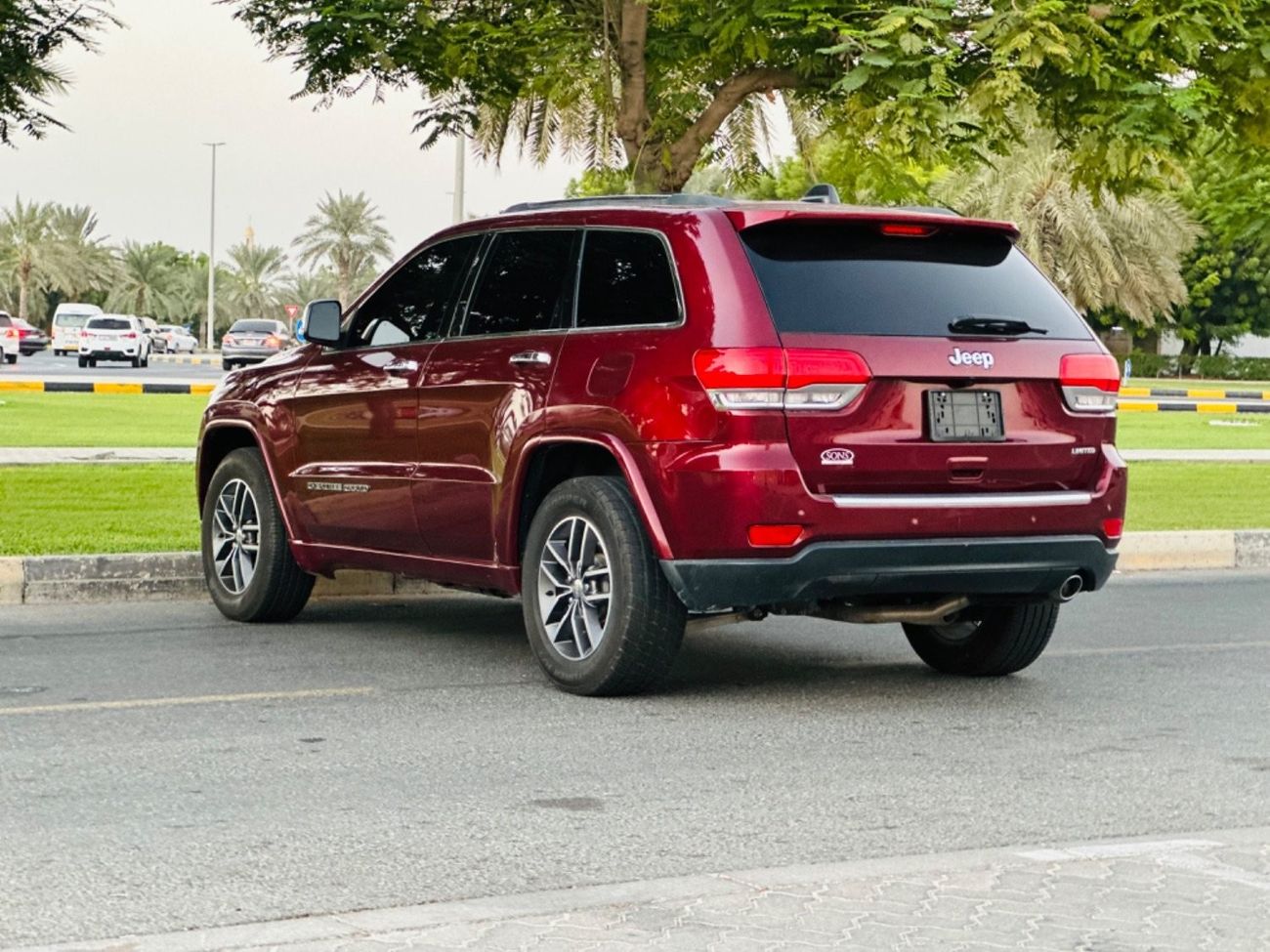 جيب جراند شيروكي JEEP GRAND CHEROKEE LIMITED V6 MODEL 2018
