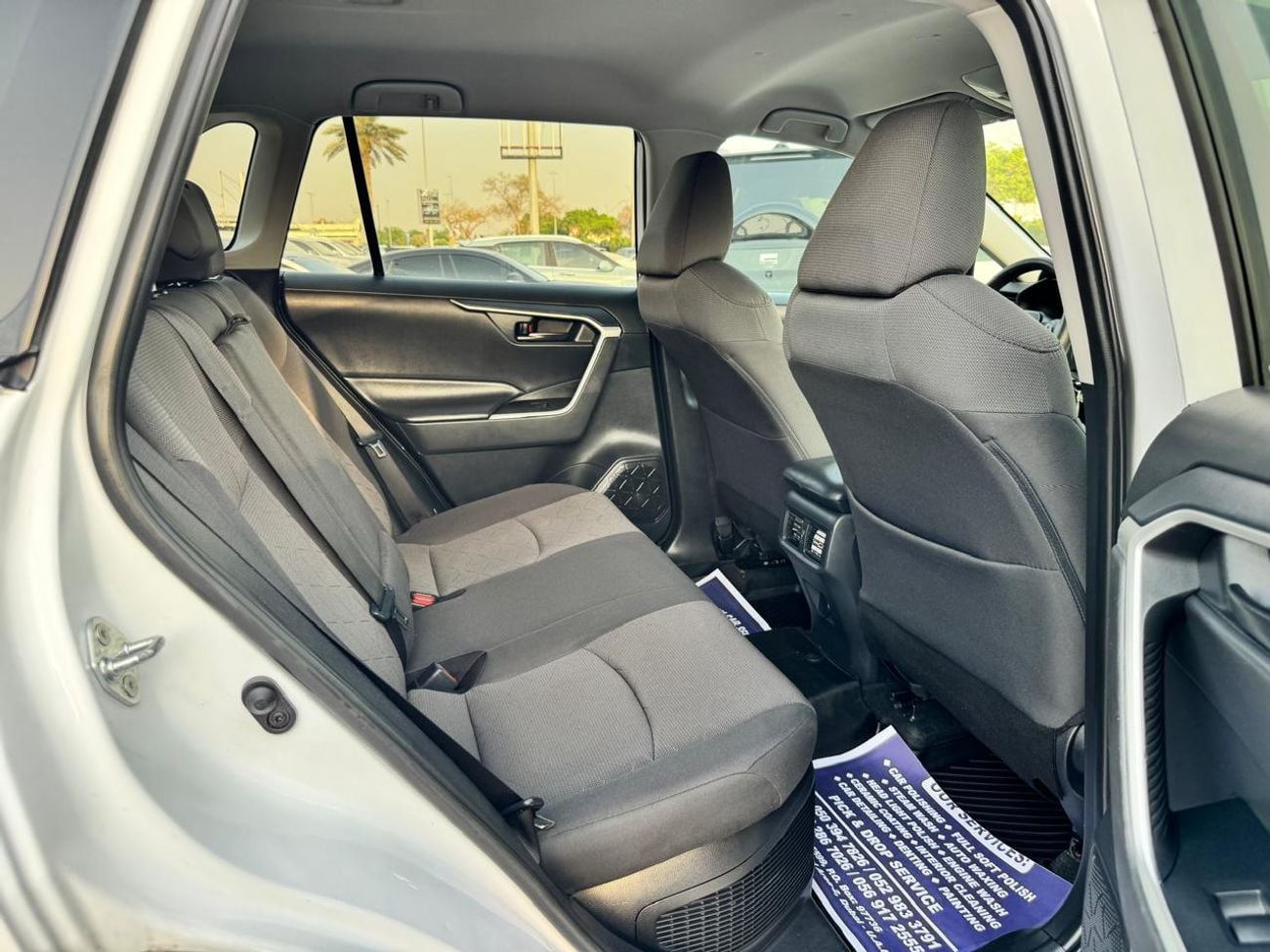 Toyota RAV4 LE