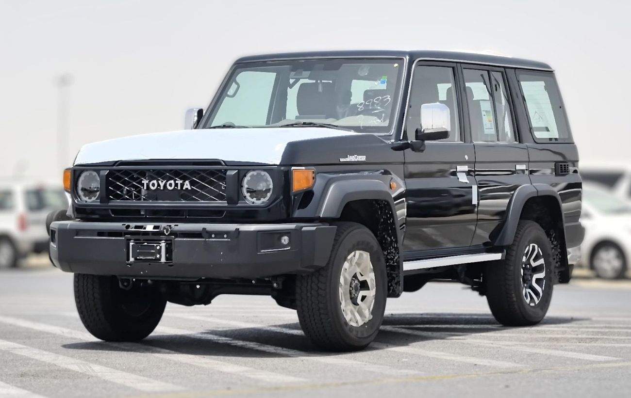 تويوتا لاند كروزر 70 2025 TOYOTA LAND CRUISER 76 2.8L DIESEL 5 DOOR FULL OPTION