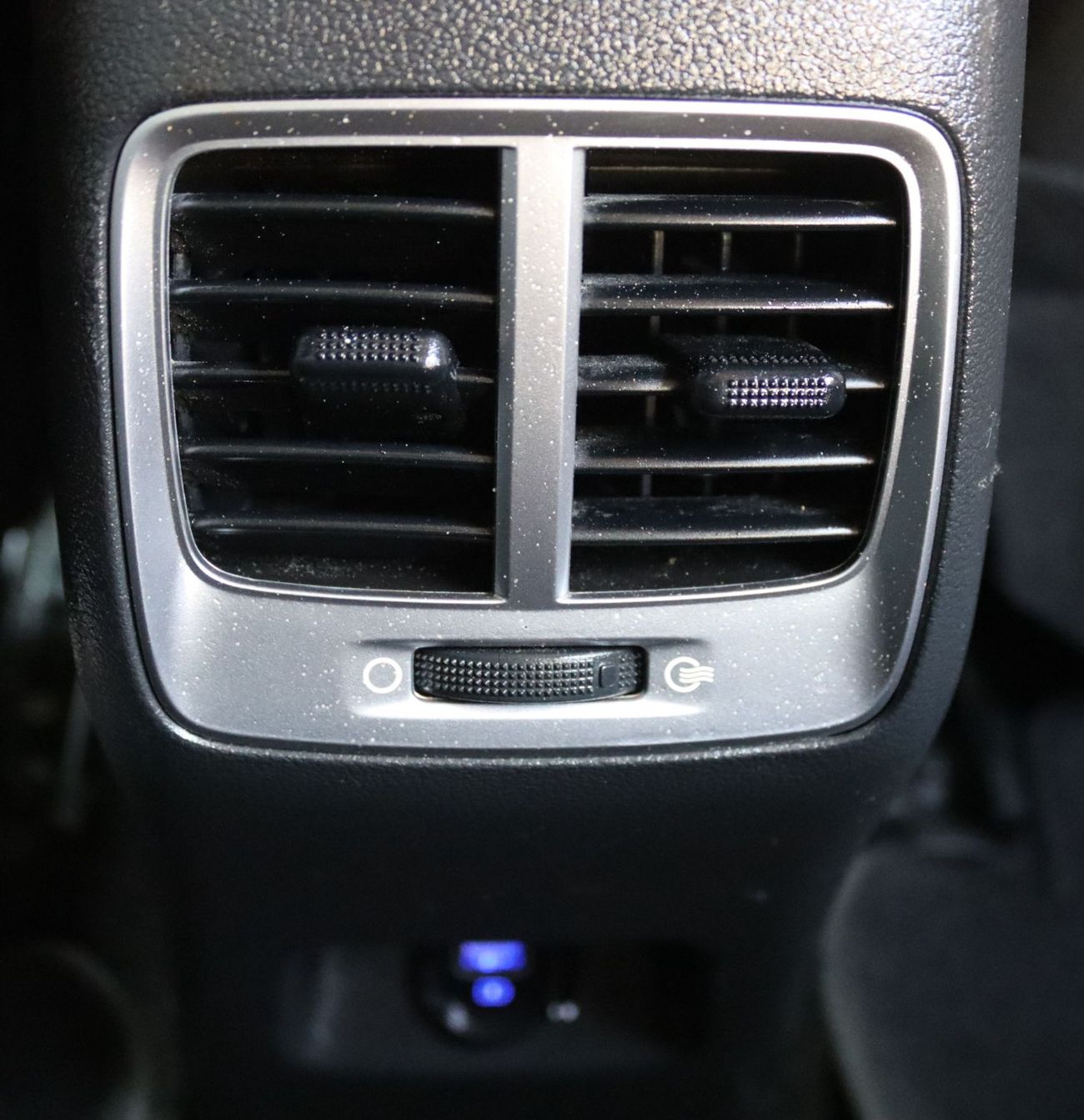 هيونداي أكسنت هيونداى أكسنت 2023 خليجى بدون حوادث محرك 1.6L ممشى قليل بحاله ممتازه