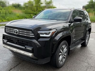 تويوتا فور رنر LIMITED 7-Seater 2.4L