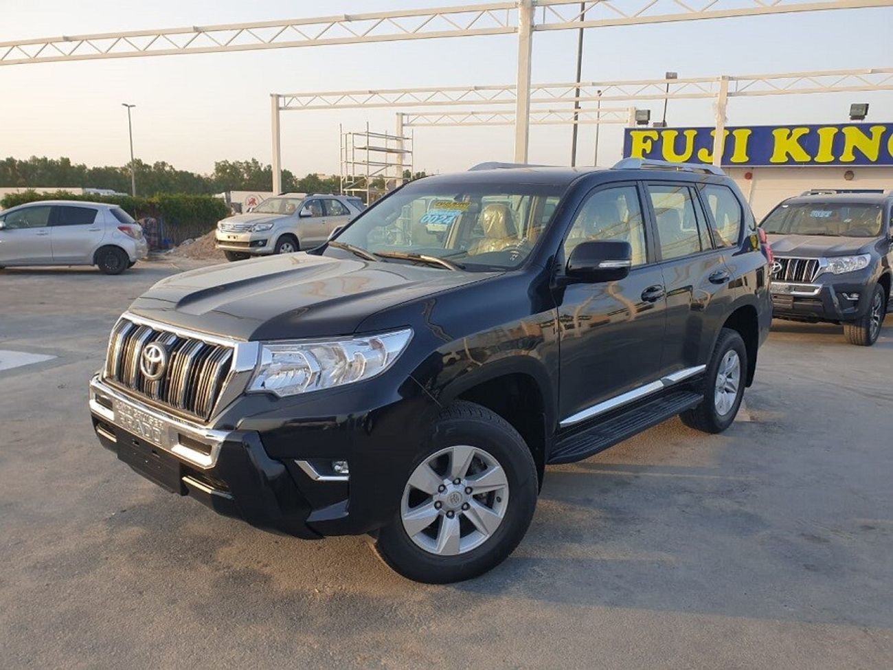 تويوتا برادو 2.7L - TXL (PETROL)