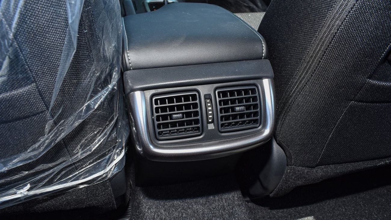 تويوتا هيلوكس SR5 2.7L