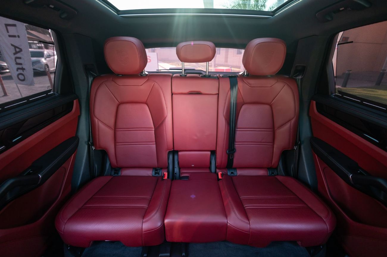 Porsche Cayenne Platinum Edition