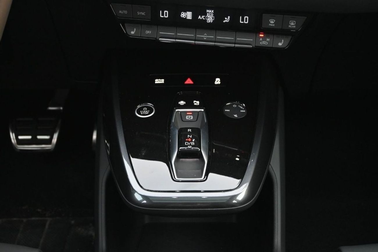 أودي اي ترون Audi Q4 High 40 E-Tron Color Grey Model 2024