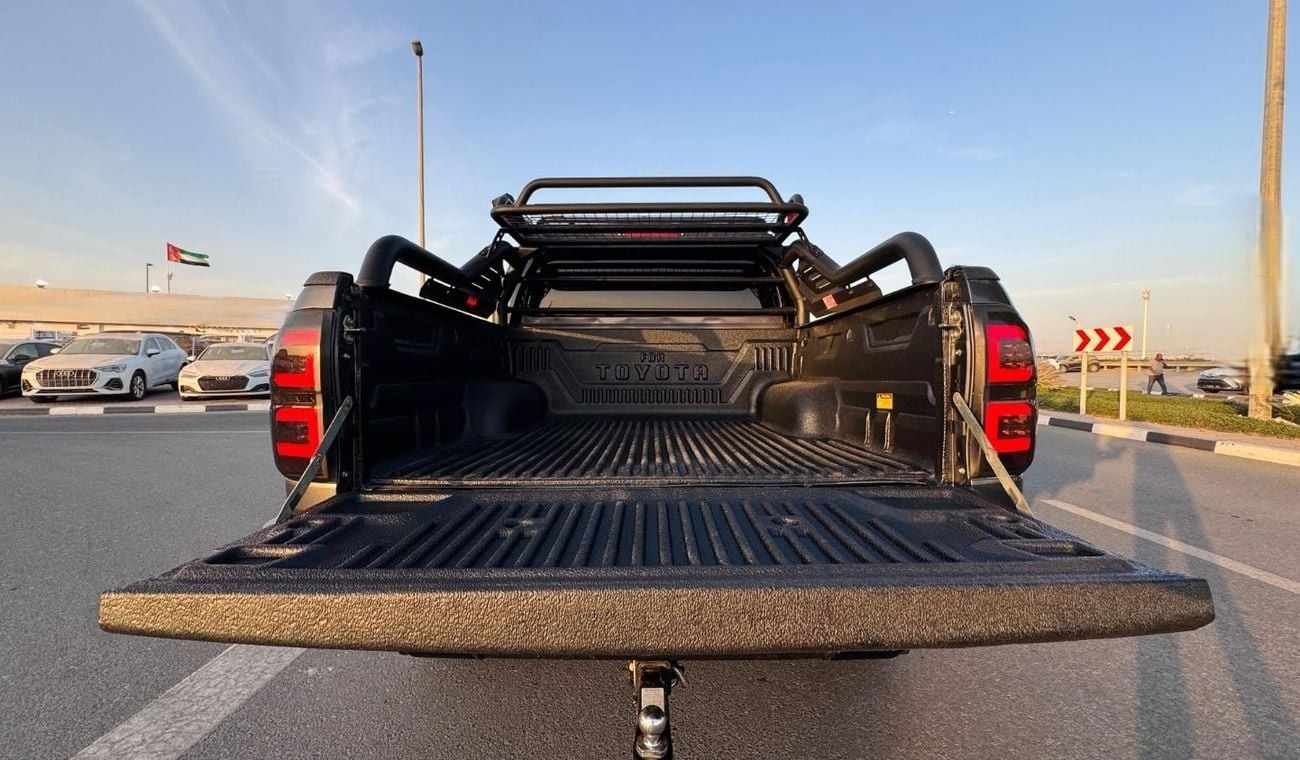 تويوتا هيلوكس OFF ROAD MODIFIED PICKUP | RHD | 2016 | 2.8L DIESEL ENGINE | AT | AWNING SIDE ROOF CAMPING TENT