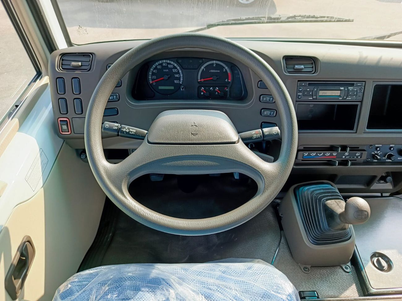 Mitsubishi Rosa MITSUBISHI FUSO ROSA HIGH ROOF 30-SEATER M/T NON GCC