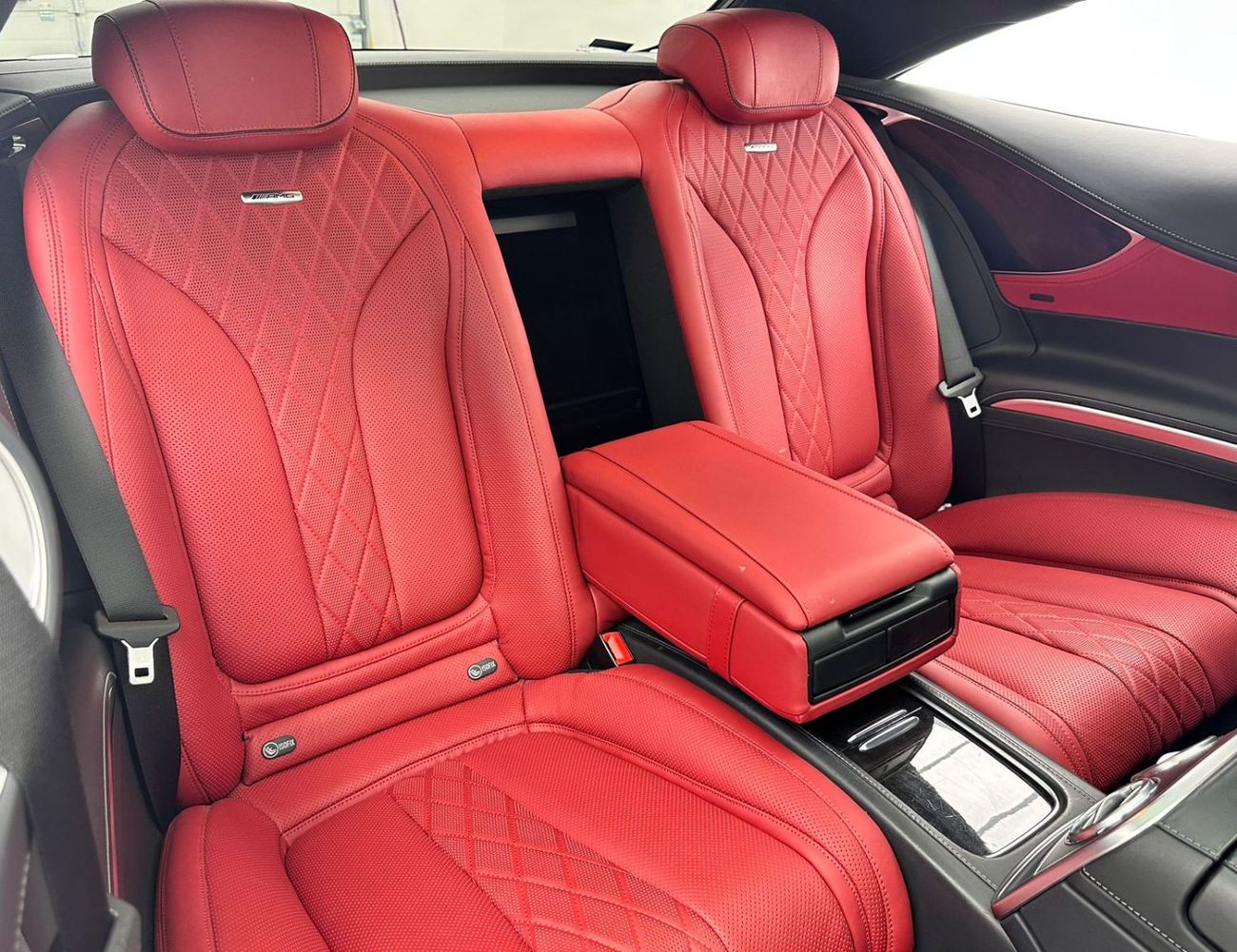 Mercedes-Benz S 63 AMG Coupe 2015 Mercedes-Benz S63 AMG 4MATIC, Service History, Excellent Condition