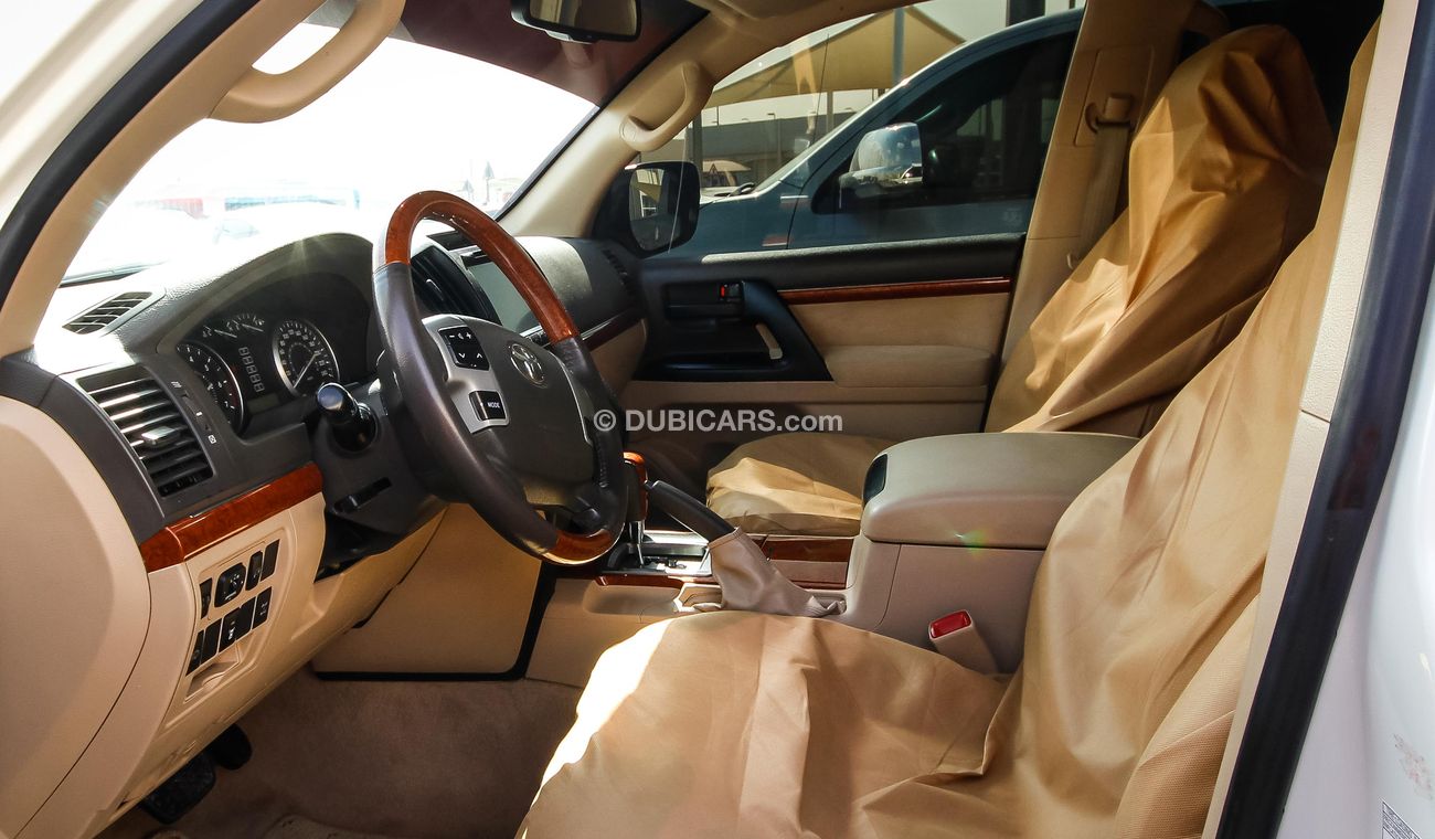 Toyota Land Cruiser GXR V8 with VXR V8 2015 body kit