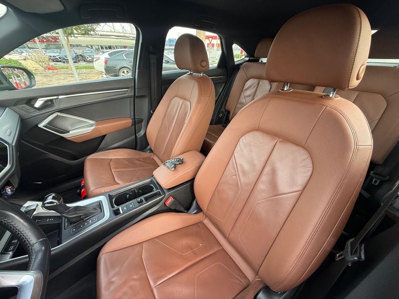 أودي Q3 40 TFSI S Line 2.0L FWD