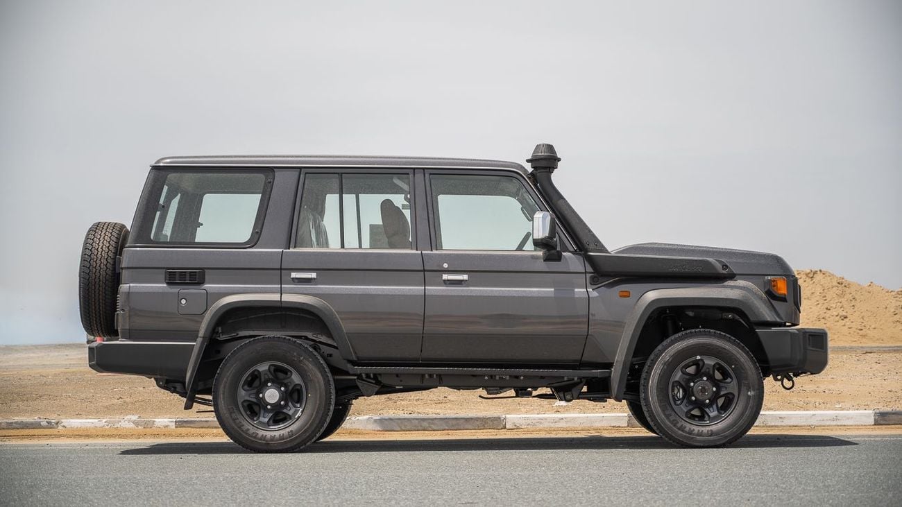 Toyota Land Cruiser 76 TOYOTA LANDCRUISER76 HARDTOP 2.8 AT -2025YM
