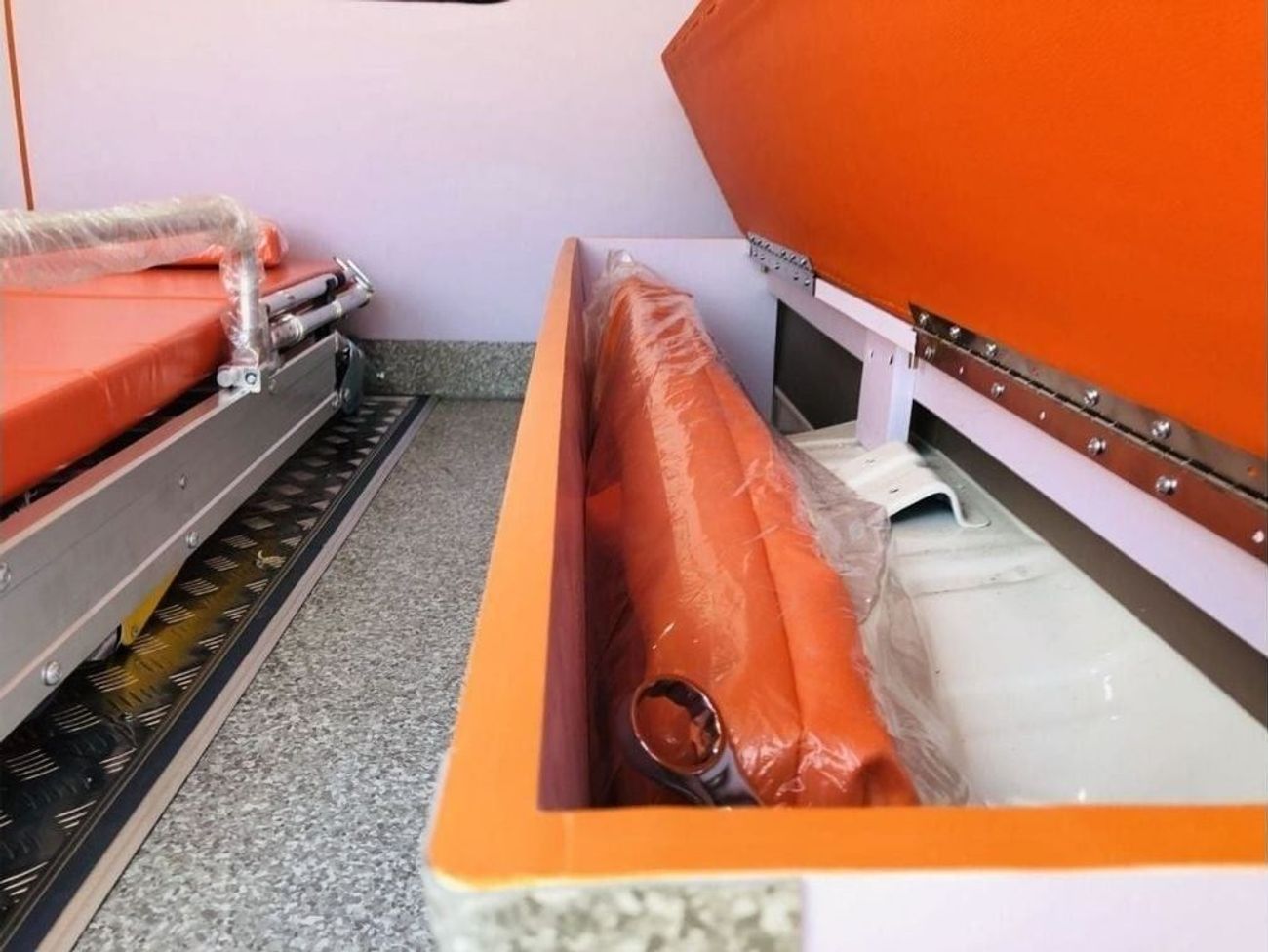 Toyota Land Cruiser 70 TOYOTA LAND CRUISER 4.0 V6 PETROL WITH BASIC LIFE SUPPORT AMBULANCE 2023 MODEL