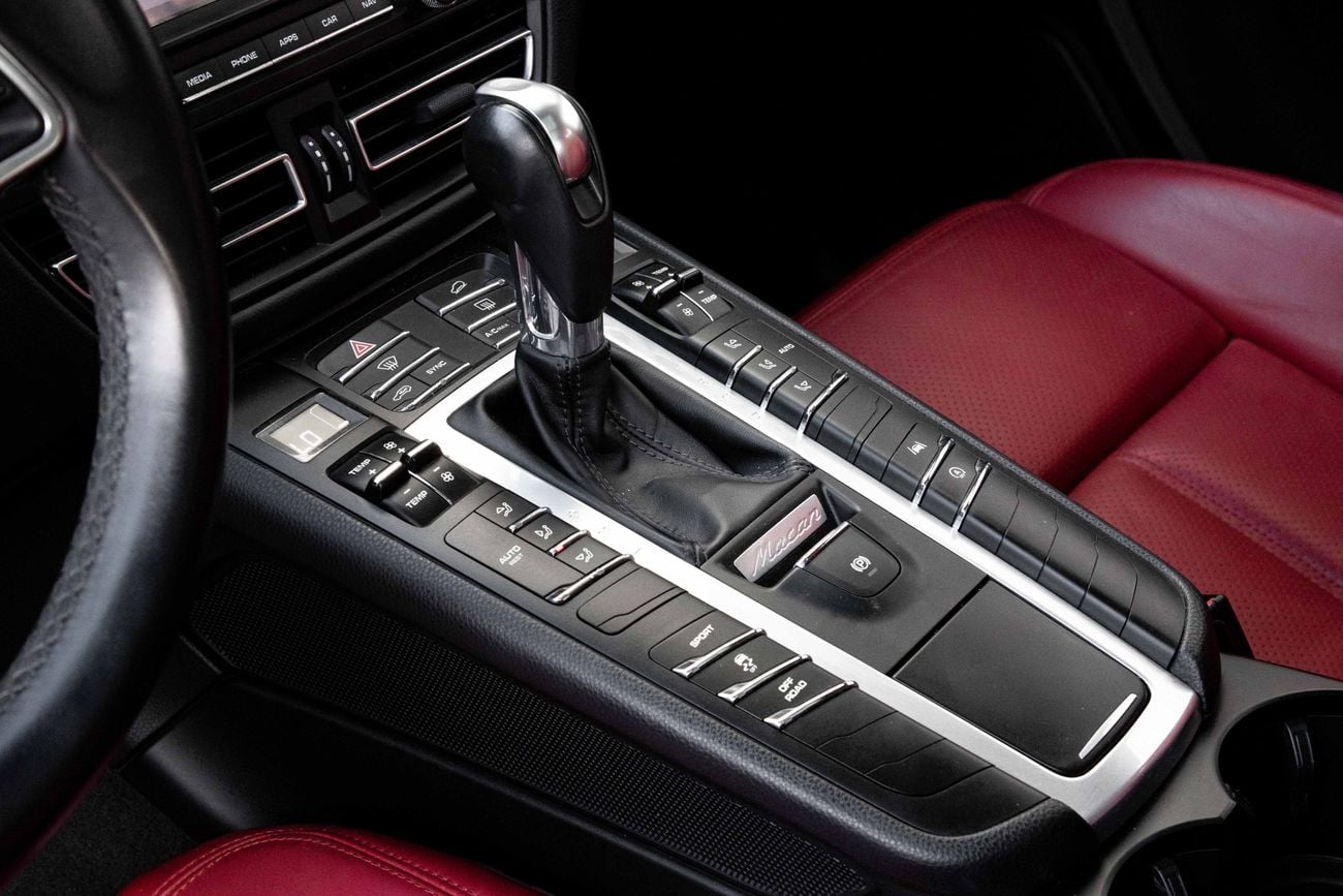 بورش ماكان Macan | 3,036 P.M | 0% Downpayment | Low KMS!