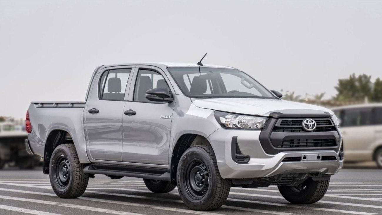 تويوتا هيلوكس SGLX Toyota Hilux 2.4 Manual Mid Option 2024