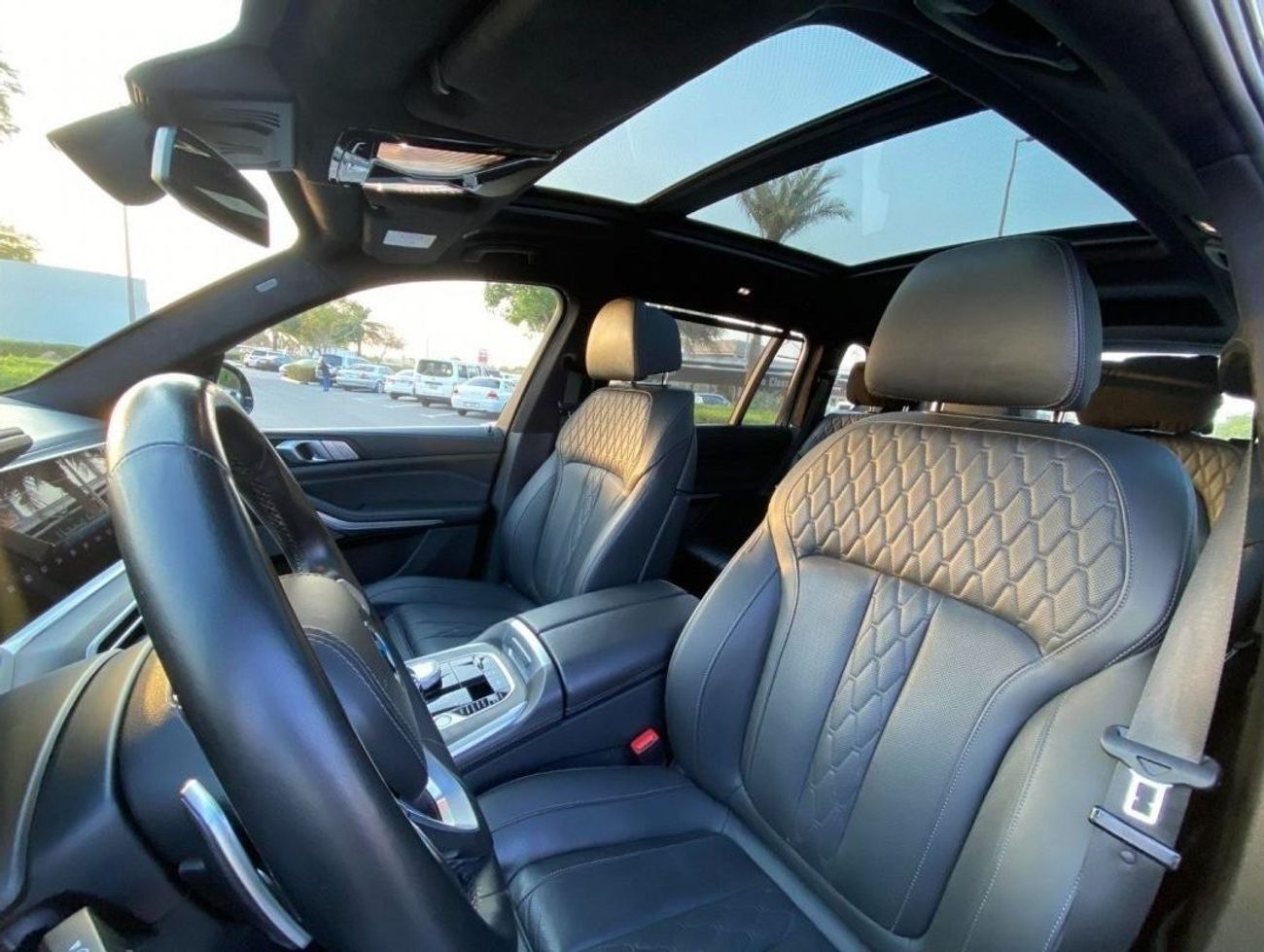 بي أم دبليو X7 40i بيور اكسيلنس