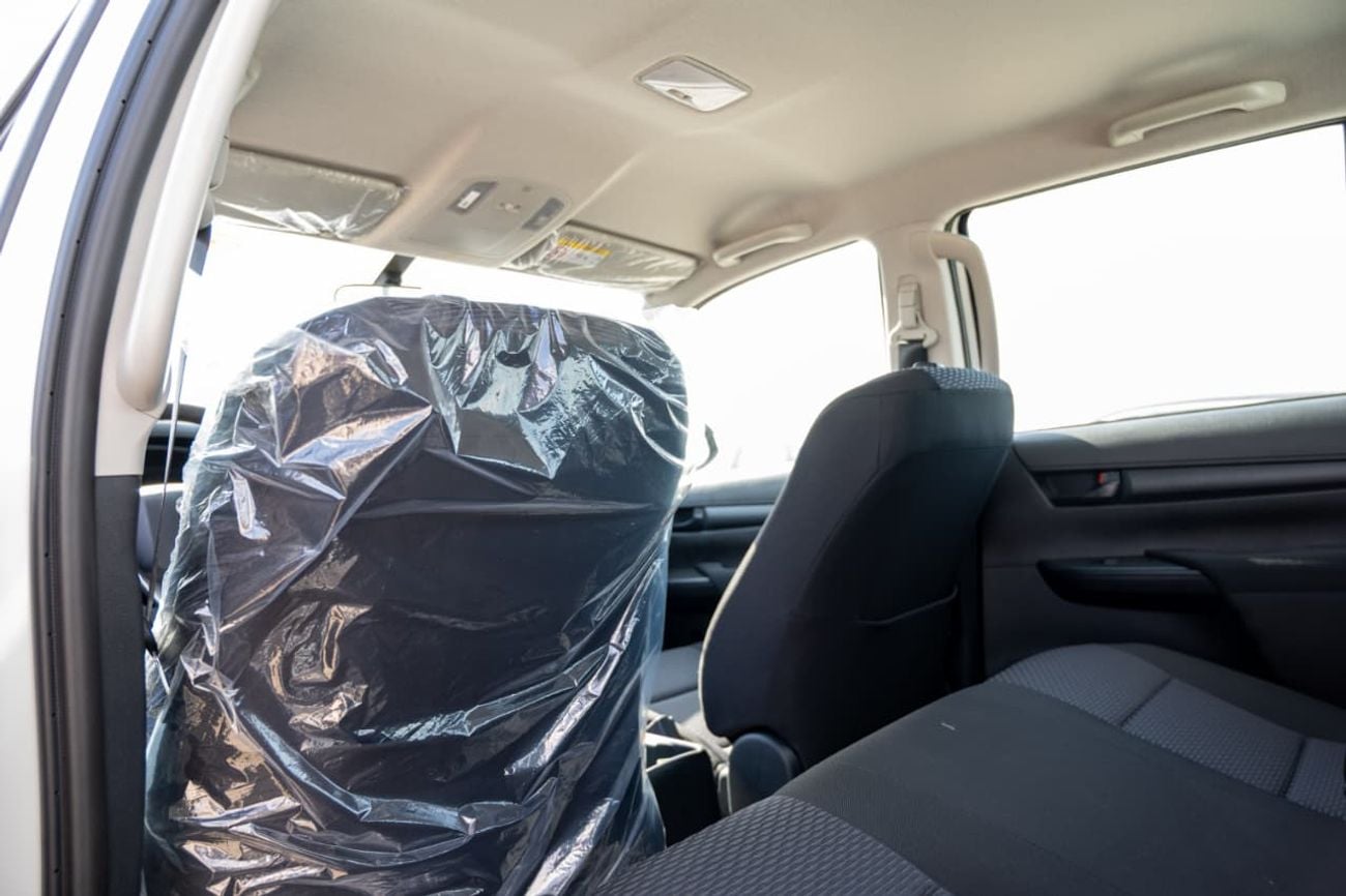 تويوتا هيلوكس 2.4GD | Manual | Diesel | Pickup Truck | Four Wheel Drive | 5 Seats | 4 Door