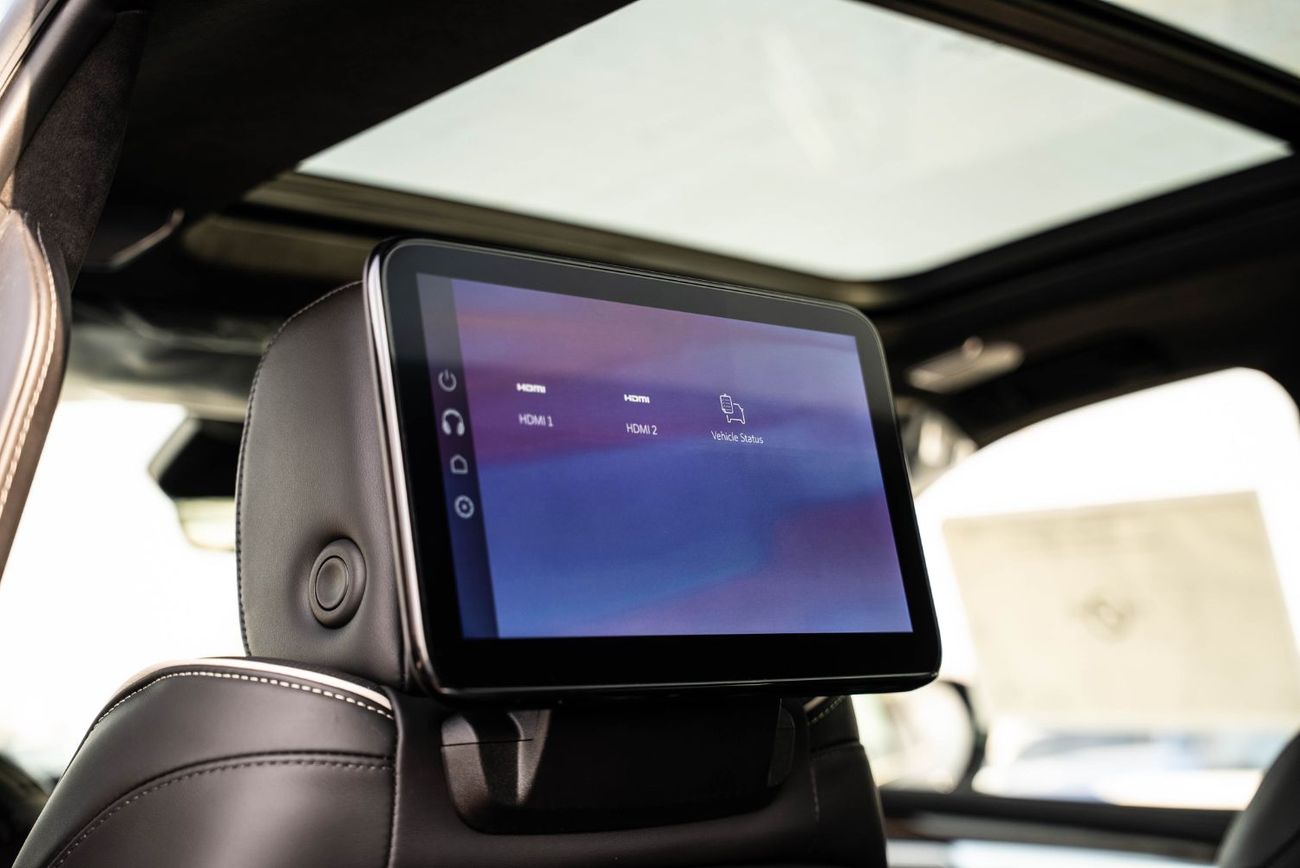 Cadillac Escalade Sport Platinum 6.2L 4WD Sport Platinum Executive 2025 Brand New American Specs 6.2L V8