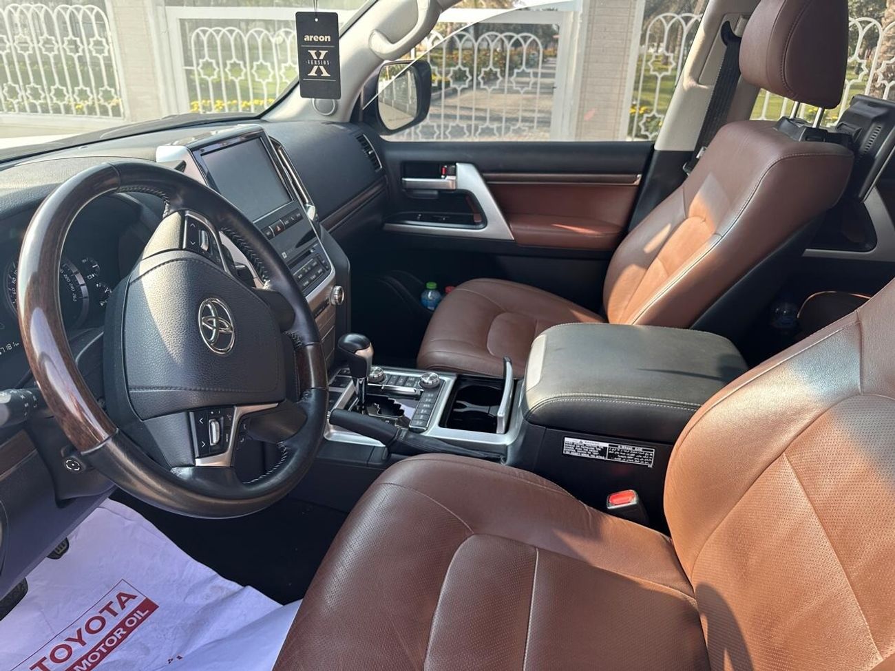 تويوتا لاند كروزر VXR 5.7L AWD