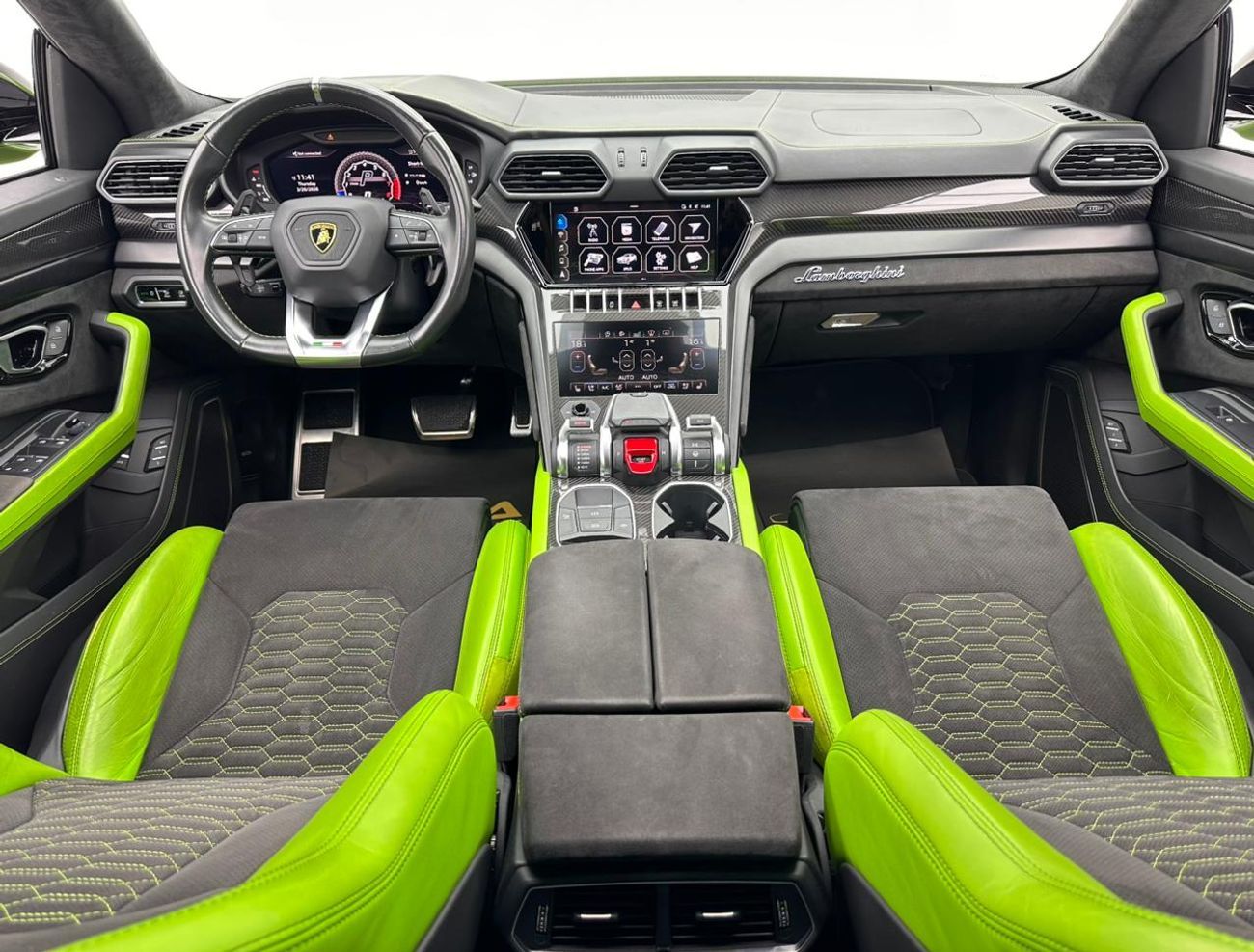 لامبورغيني اوروس 2021 Lamborghini Urus Pearl Capsule, 1 Year Warranty Unlimited Km, Lamborghini Full Service History