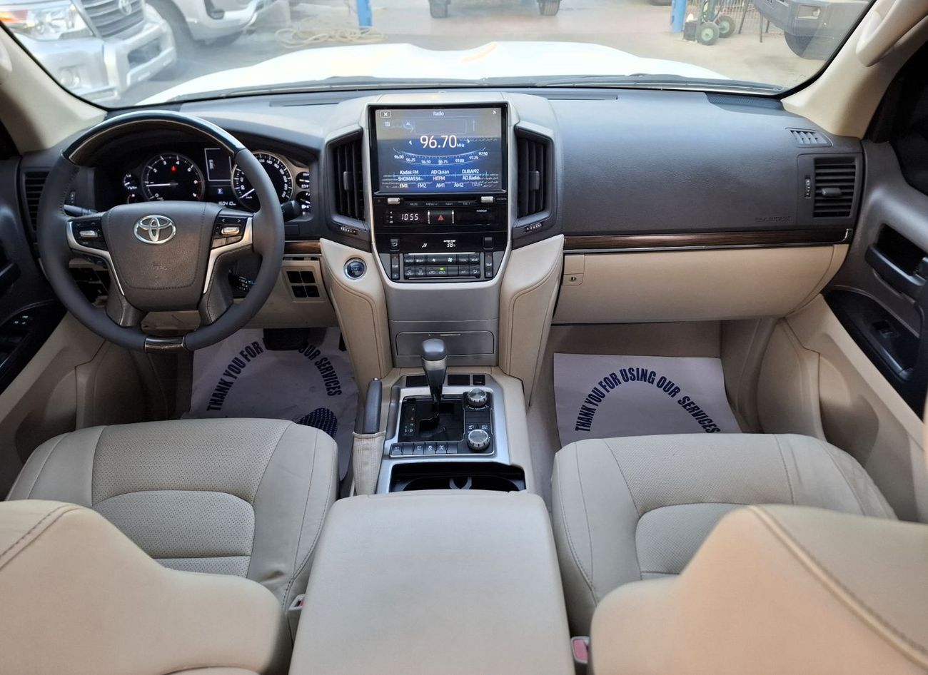 Toyota Land Cruiser GXR 4.0L (271 HP) 4WD Toyota Landcruiser GXR 4.0L 2019 White Petrol Original (Export Only)