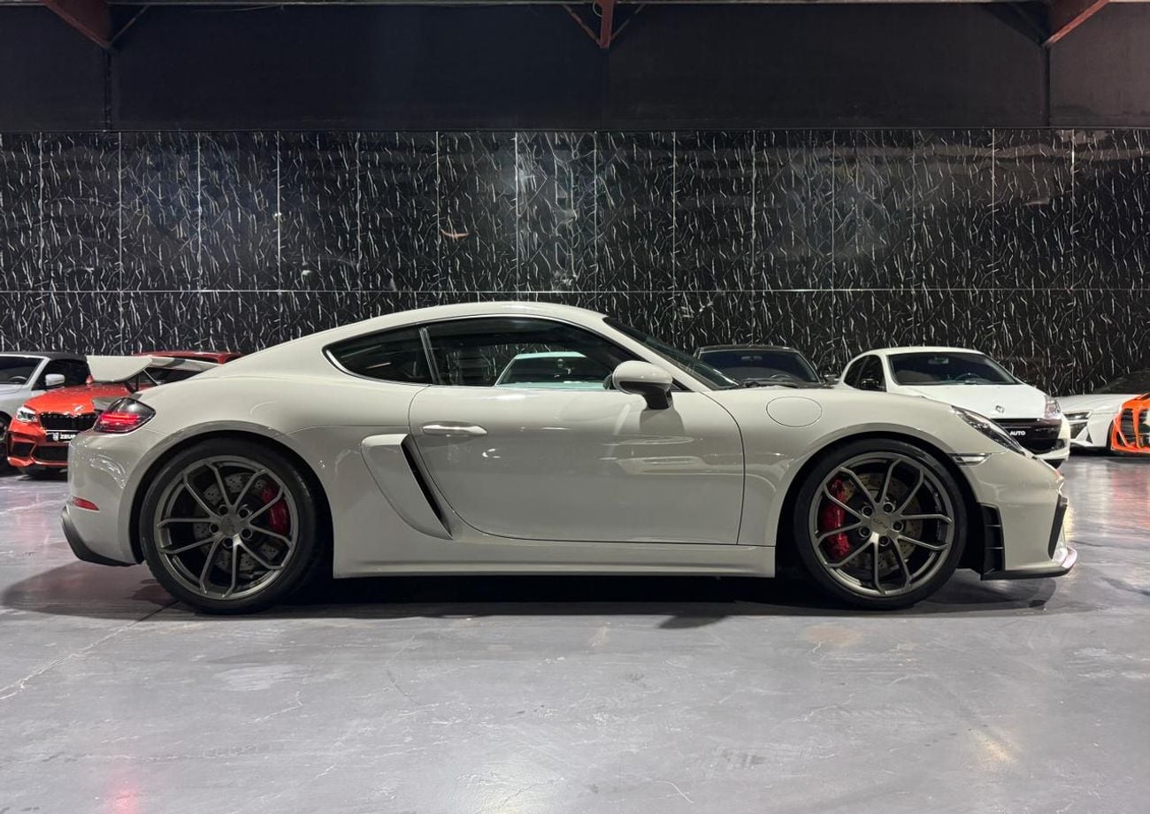 بورش كايمان 718 GT4 4.0L (420 HP) M/T
