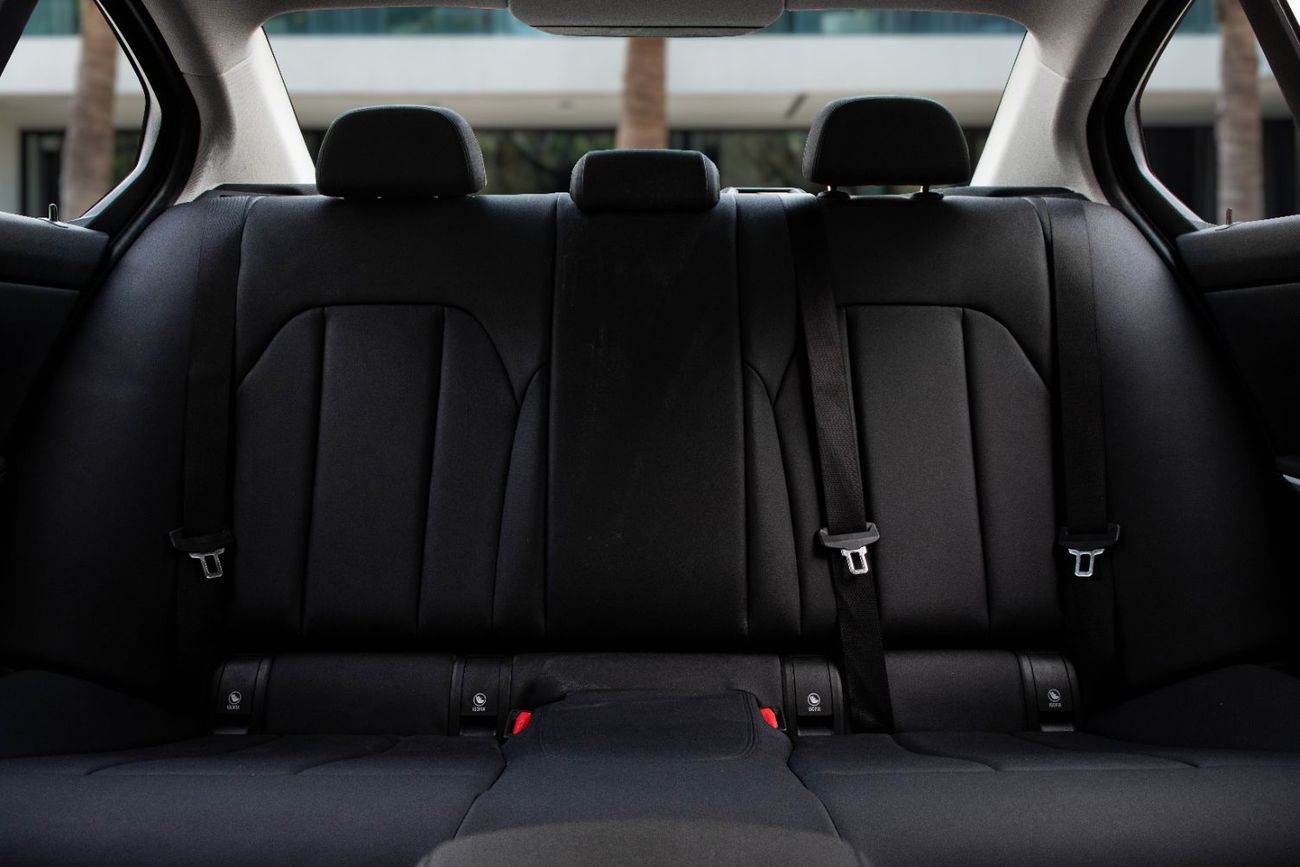 BMW 320i 320i | 2,056 P.M  | 0% Downpayment | Low Mileage!