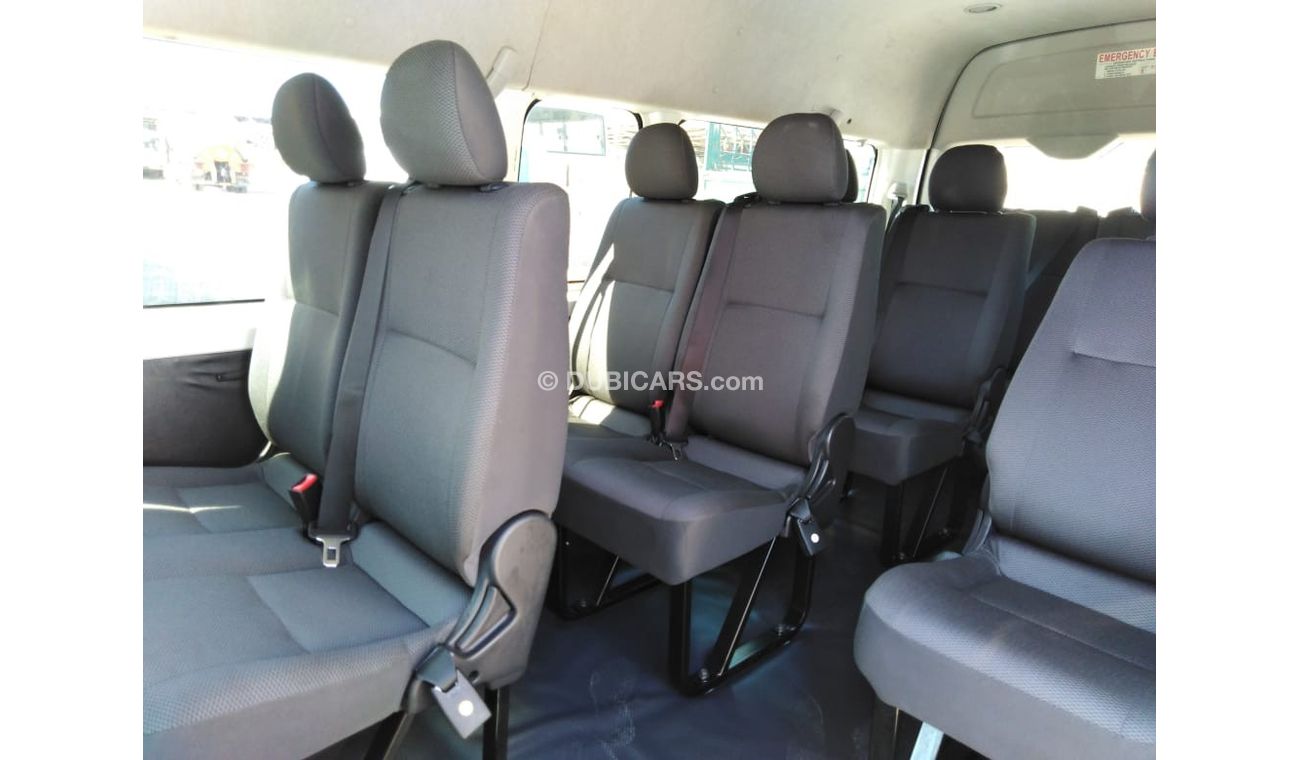 تويوتا هاياس TOYOTA HIACE COMMUTER RIGHT HAND DRIVE (PM1125)