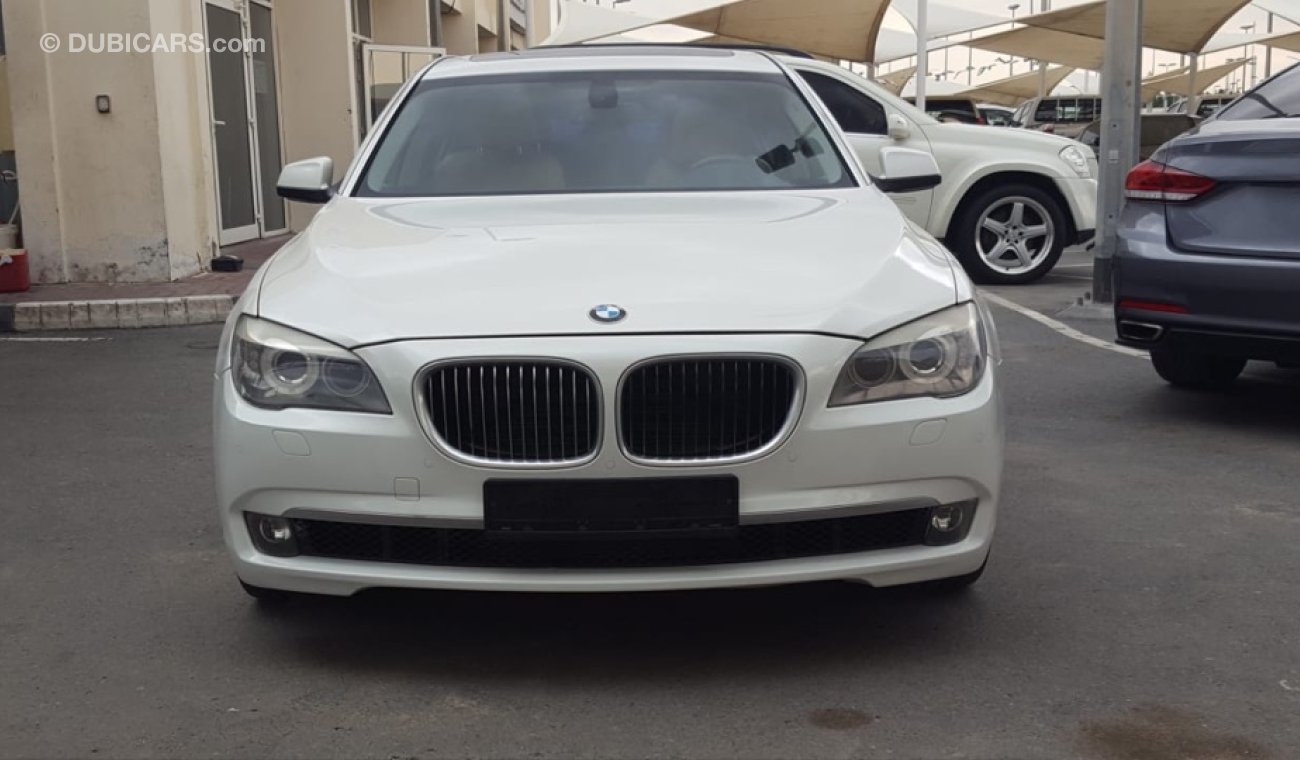 BMW 740Li model 2010 GCC car prefect condition full service full option low mileage