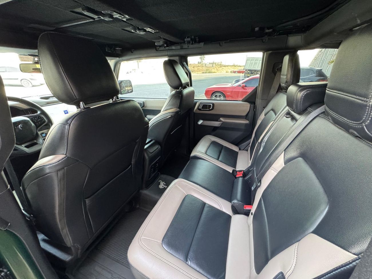 فورد برونكو V6 2.7L TT / WILDTRAK / GCC / كاميرا 360 درجة / ممشى قليل / مجموعة رفع فوكس الأصلية / رادار