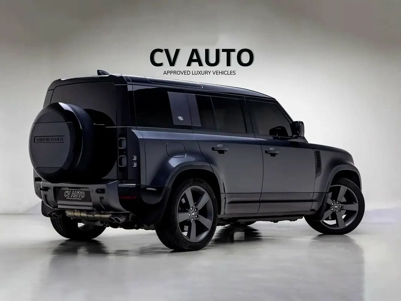 لاند روفر ديفندر 110 V8 P525 | GCC Spec | Dealer Warranty and Service Contract