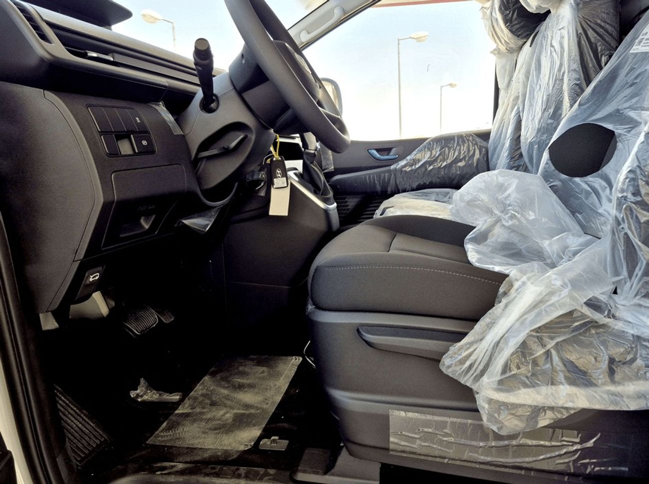 Hyundai Staria 2.2L (US4) 3 SEATER VAN A/T