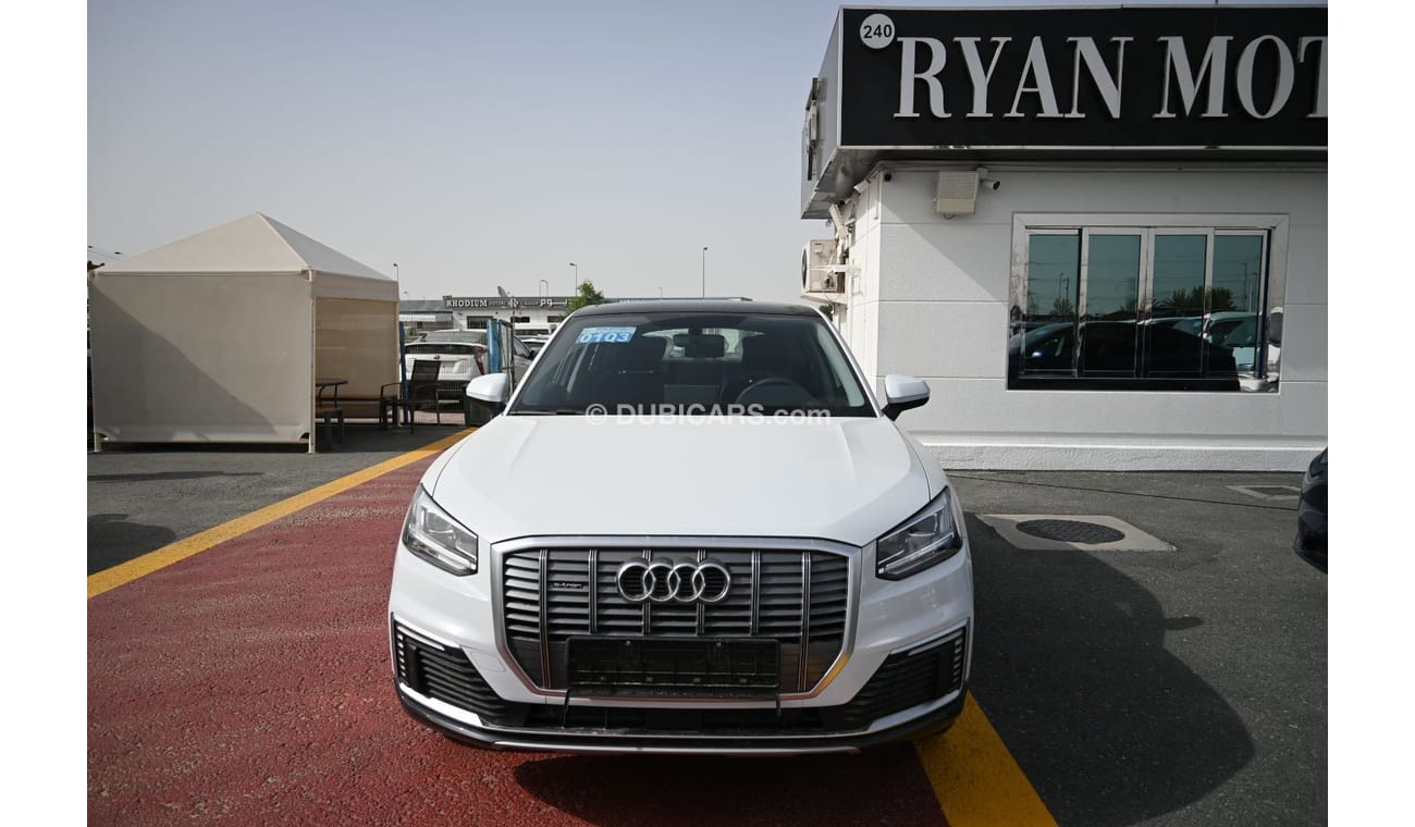 Audi Q2 Audi Q2L 30 e-tron, FWD, SUV, 4 Doors, Electric Engine, Leather seats, Sunroof, Rear Camera, 17 inch
