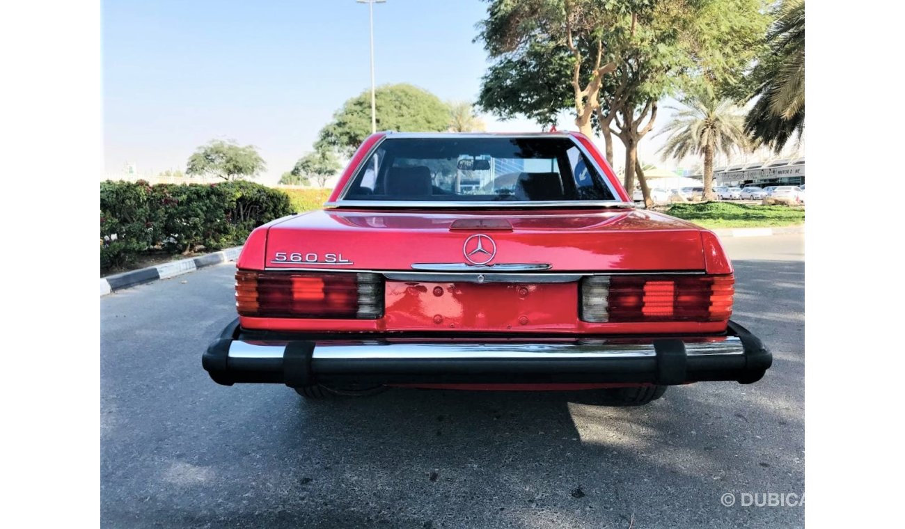 مرسيدس بنز 560 MERCEDES SL 560 CLASSIC CAR 1989 MODEL IN A BEATIFUL CONDITION