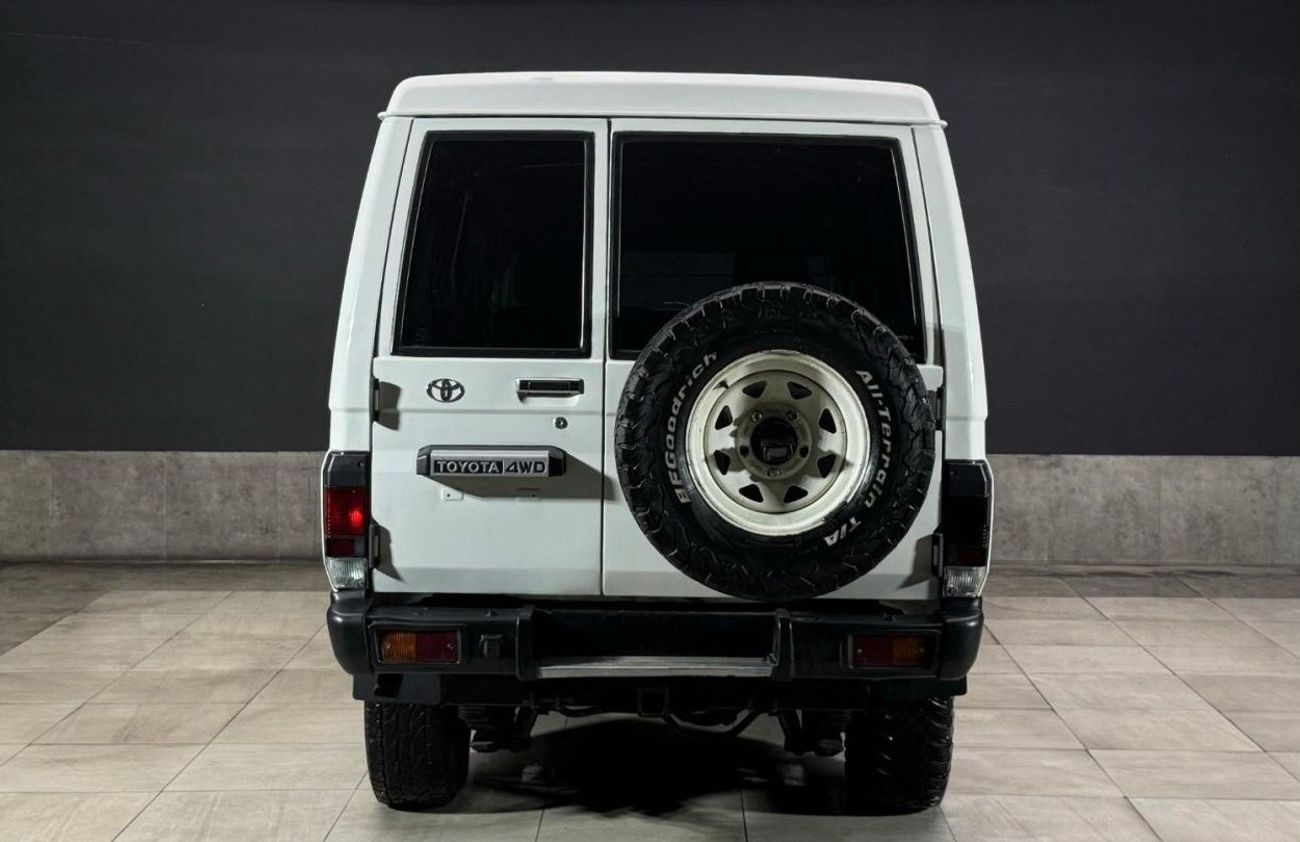 تويوتا لاند كروزر 70 TOYOTA LAND CRUISER  HARDTOP 3 DOORS (RHD) Diesel 2010