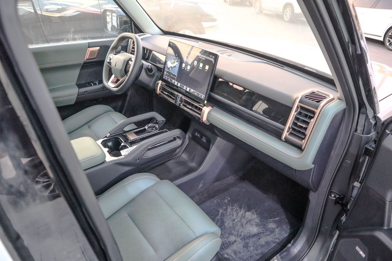 Chery EQ3 Chery EQ3 (also referenced as “iCar 03 / EQ3”) – 2025 Model (iWD / iWD AWD